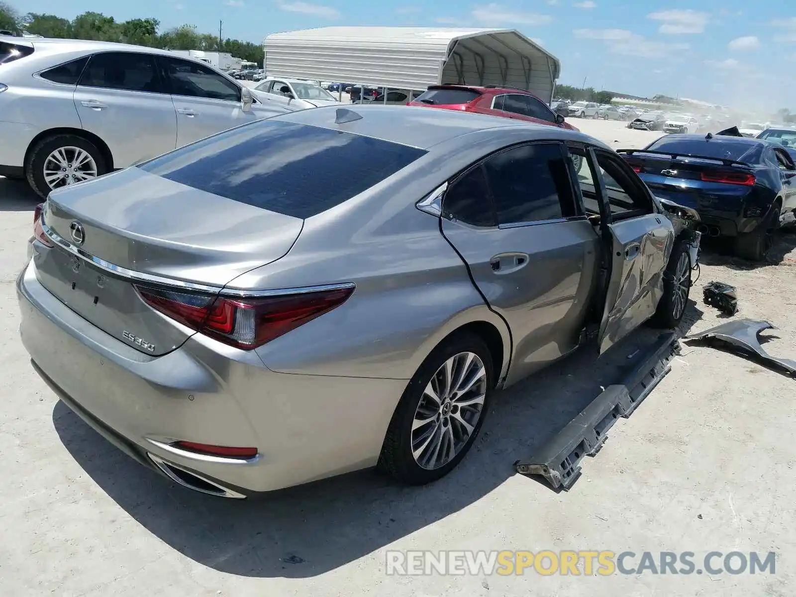 4 Photograph of a damaged car 58ABZ1B15KU048622 LEXUS ES350 2019