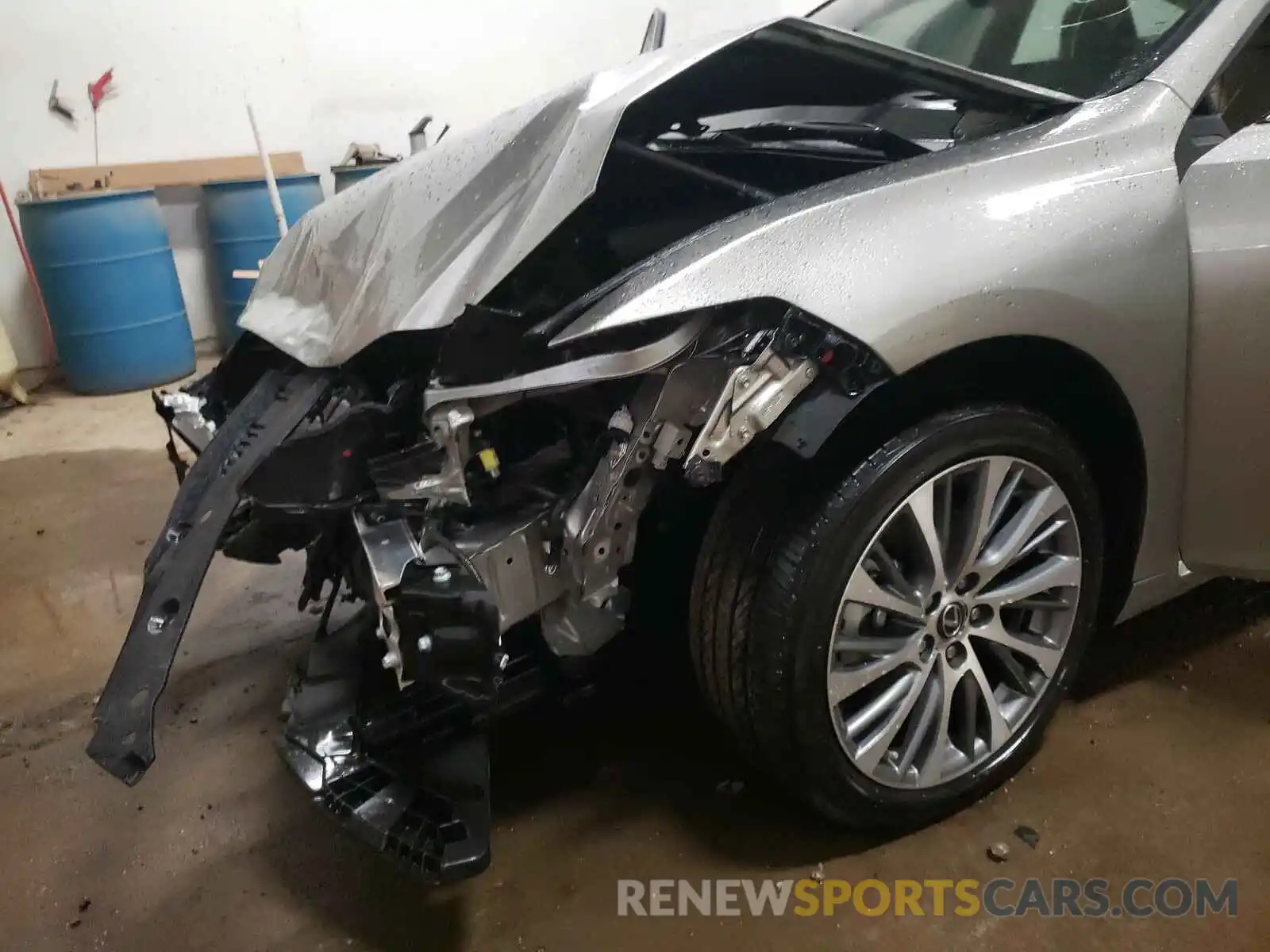 9 Photograph of a damaged car 58ABZ1B15KU050046 LEXUS ES350 2019