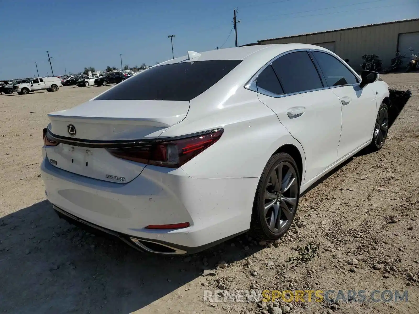 4 Photograph of a damaged car 58ABZ1B15KU050452 LEXUS ES350 2019