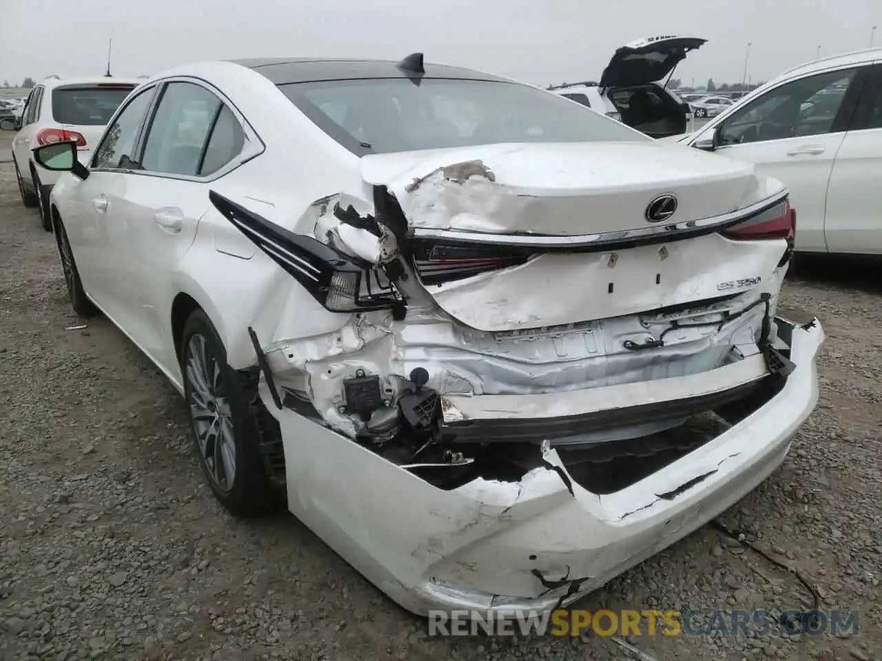 3 Photograph of a damaged car 58ABZ1B16KU005911 LEXUS ES350 2019