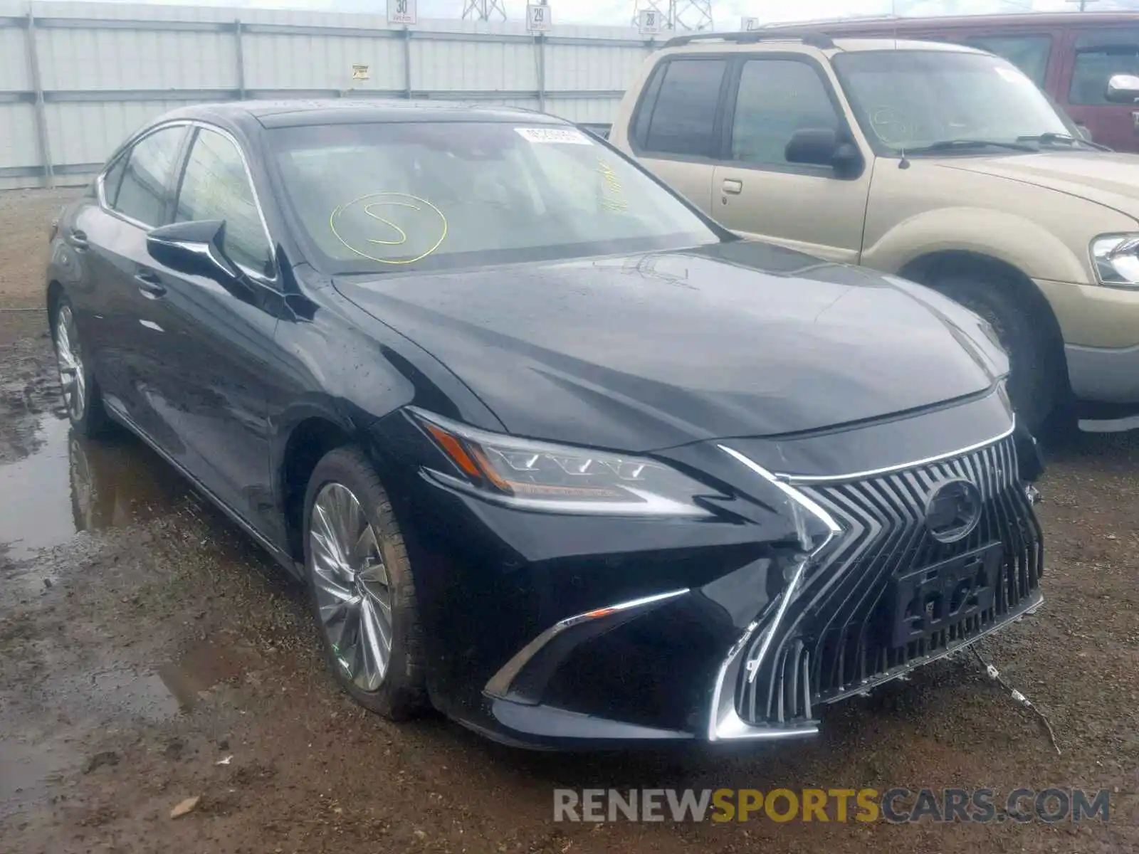 1 Photograph of a damaged car 58ABZ1B16KU006668 LEXUS ES350 2019