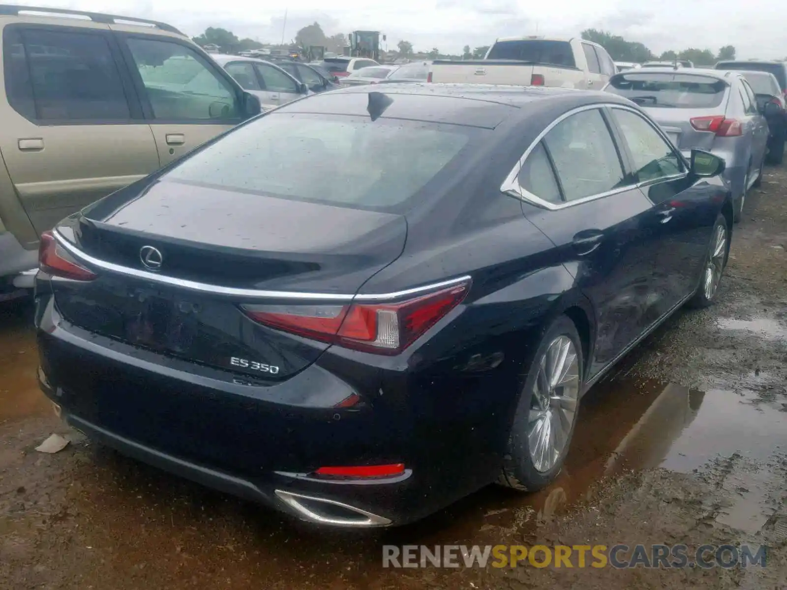 4 Photograph of a damaged car 58ABZ1B16KU006668 LEXUS ES350 2019