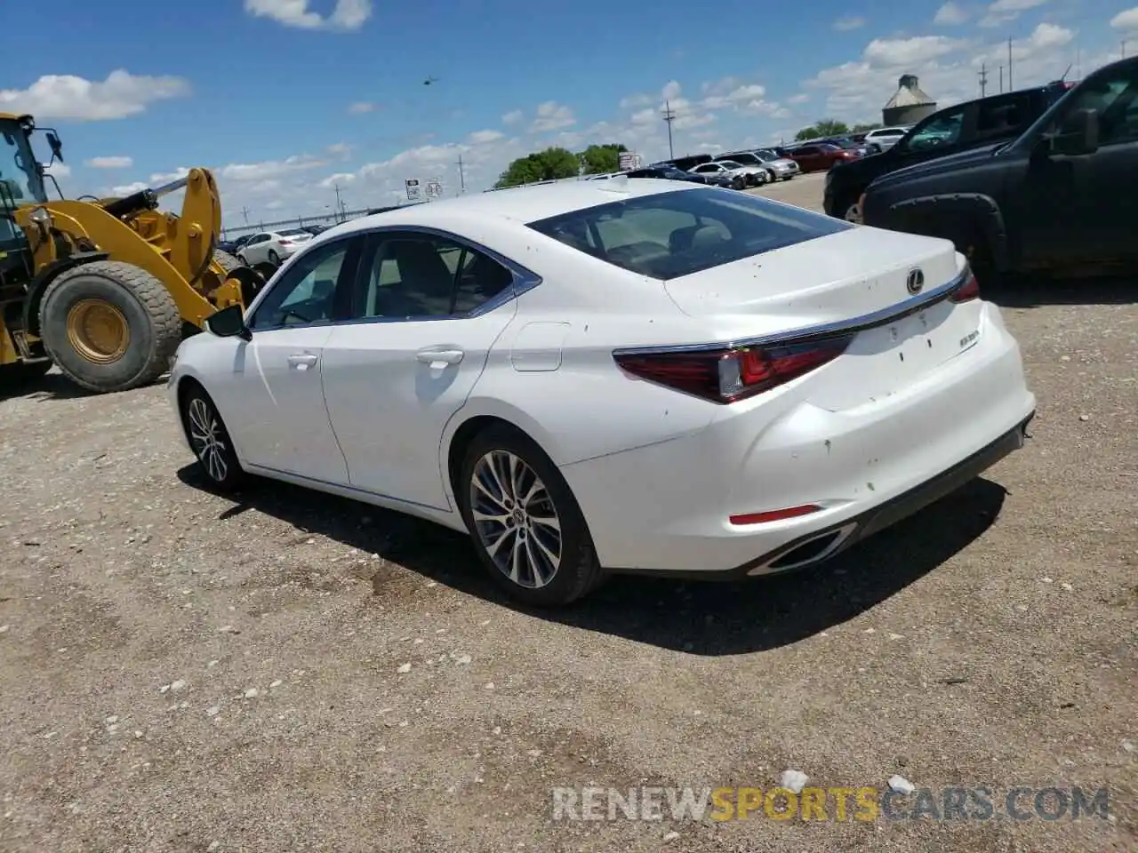 3 Photograph of a damaged car 58ABZ1B16KU007612 LEXUS ES350 2019