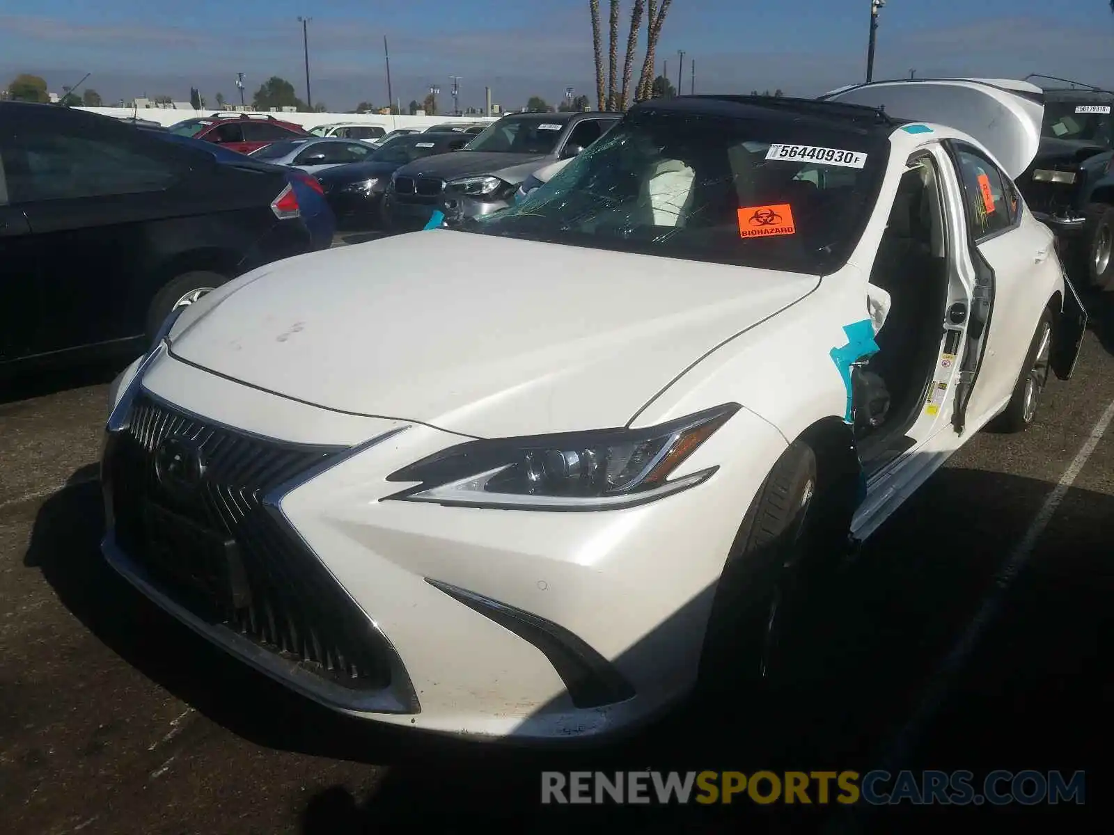 2 Photograph of a damaged car 58ABZ1B16KU008257 LEXUS ES350 2019