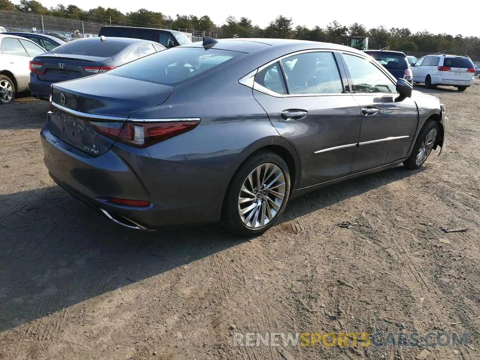 4 Photograph of a damaged car 58ABZ1B16KU009196 LEXUS ES350 2019