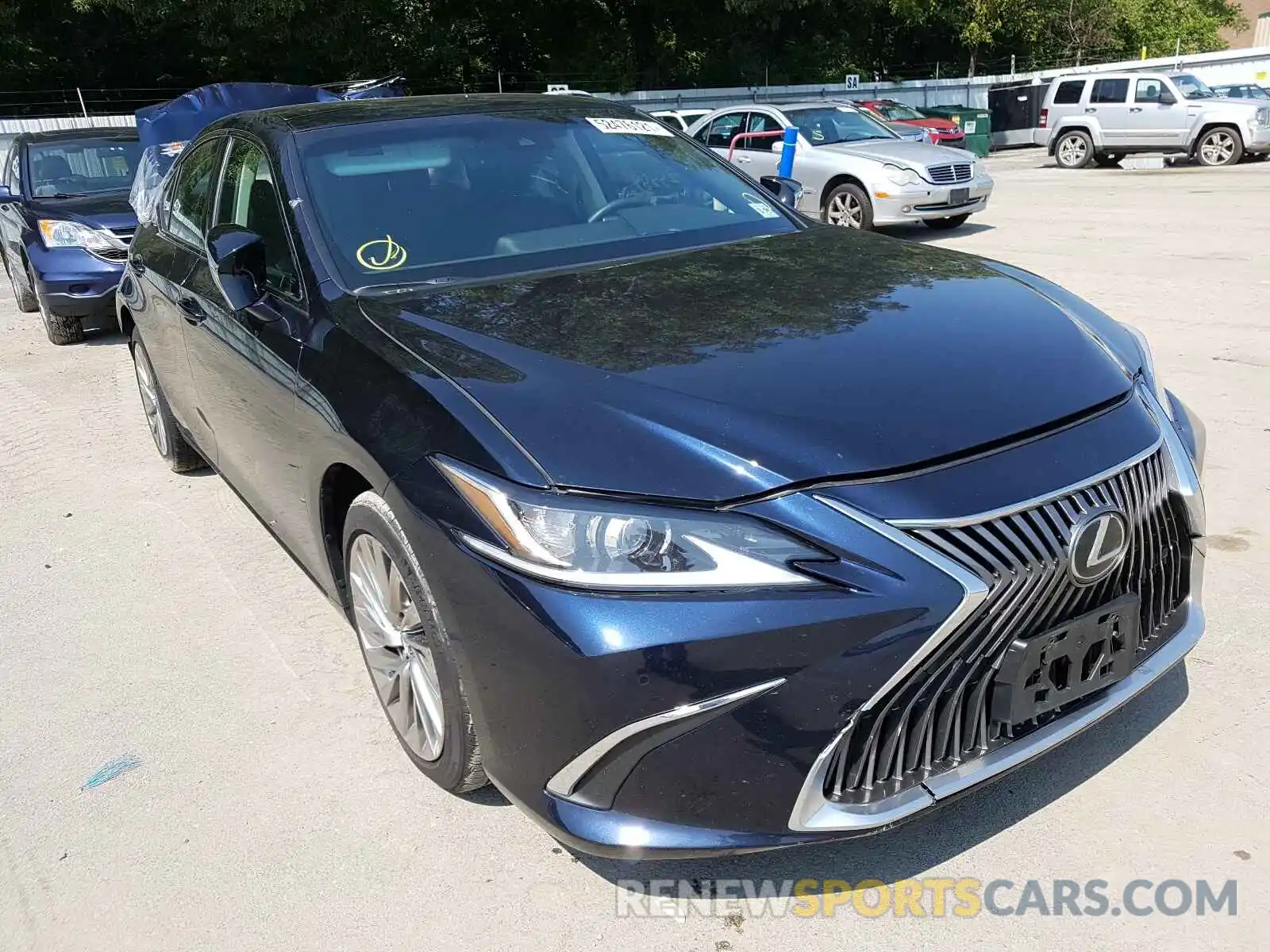 1 Photograph of a damaged car 58ABZ1B16KU014723 LEXUS ES350 2019