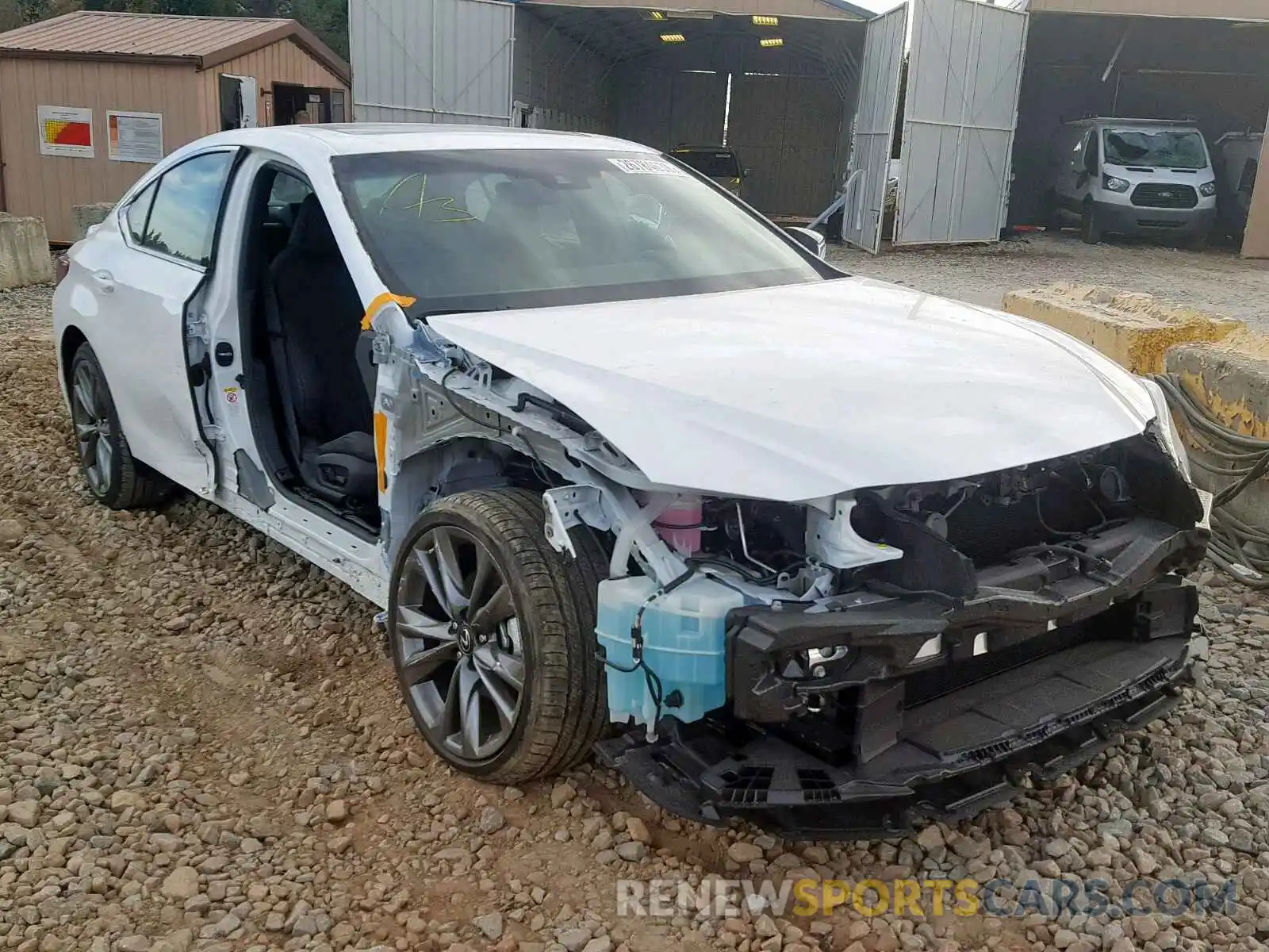 1 Photograph of a damaged car 58ABZ1B16KU016715 LEXUS ES350 2019