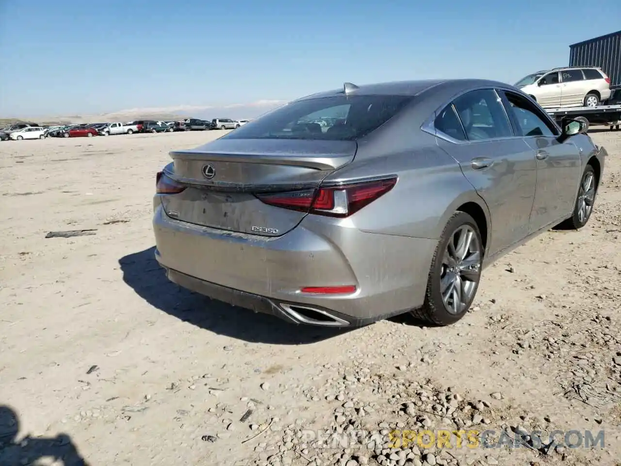 4 Photograph of a damaged car 58ABZ1B16KU019808 LEXUS ES350 2019