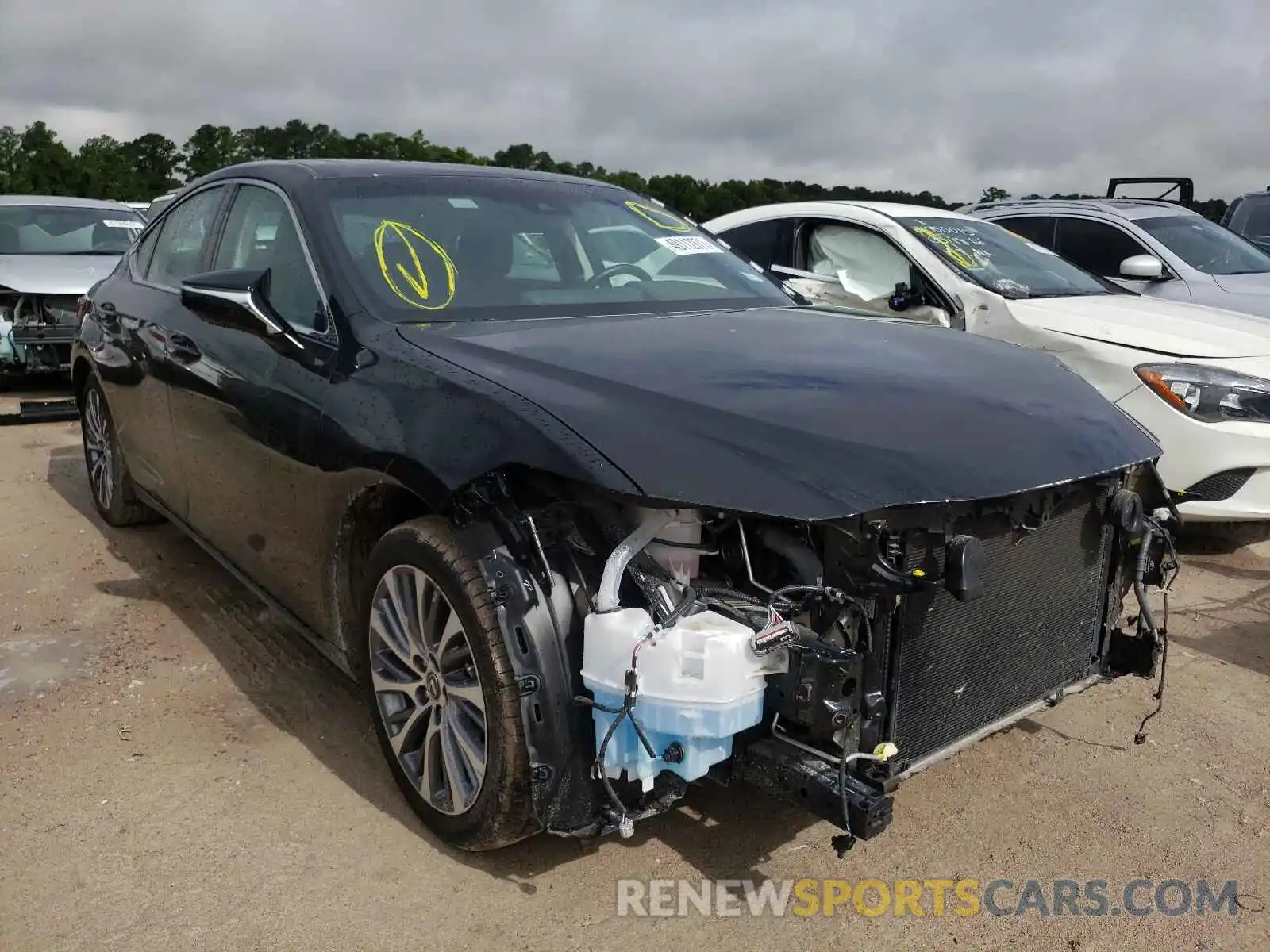 1 Photograph of a damaged car 58ABZ1B16KU020134 LEXUS ES350 2019