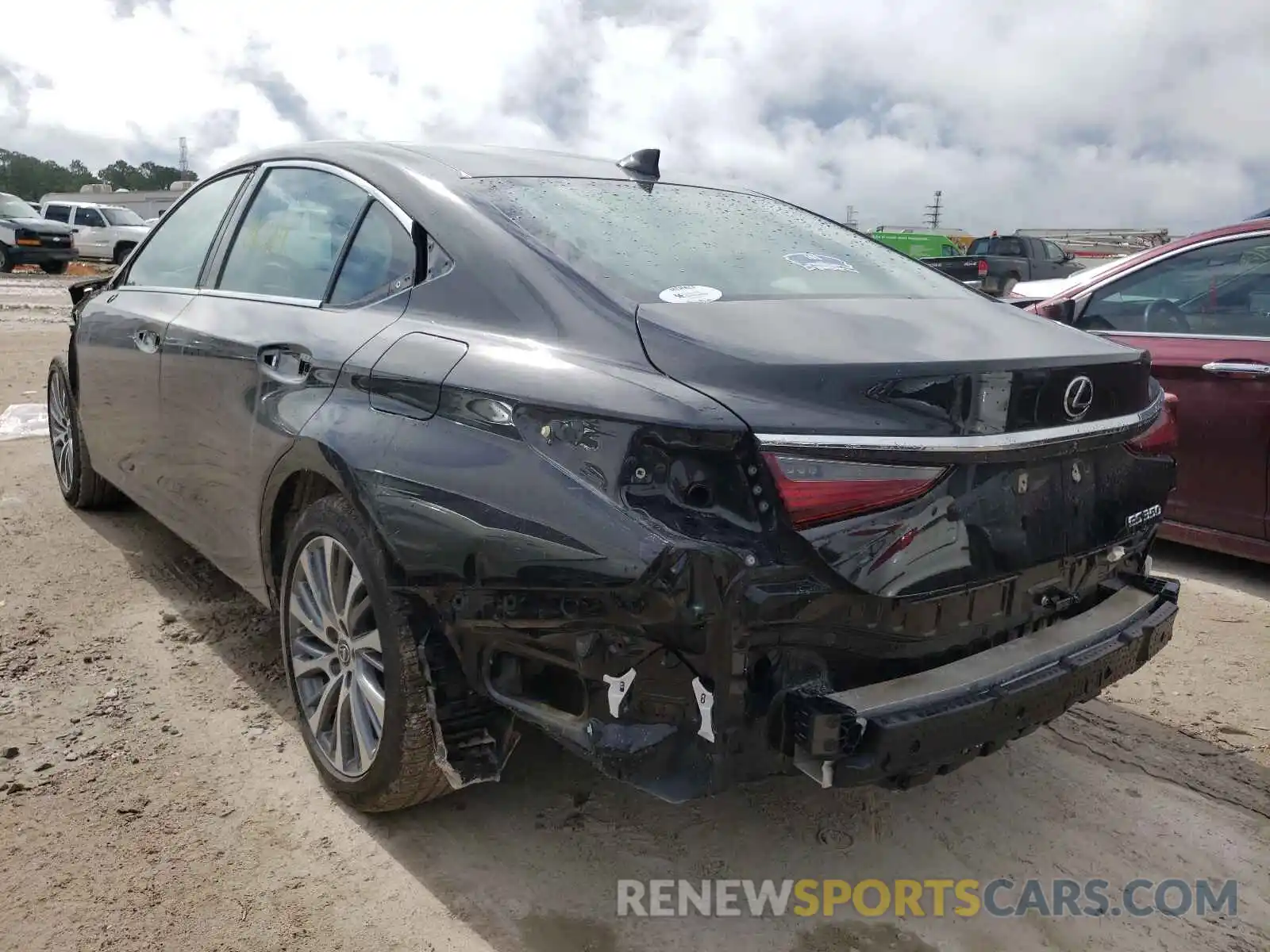 3 Photograph of a damaged car 58ABZ1B16KU020134 LEXUS ES350 2019