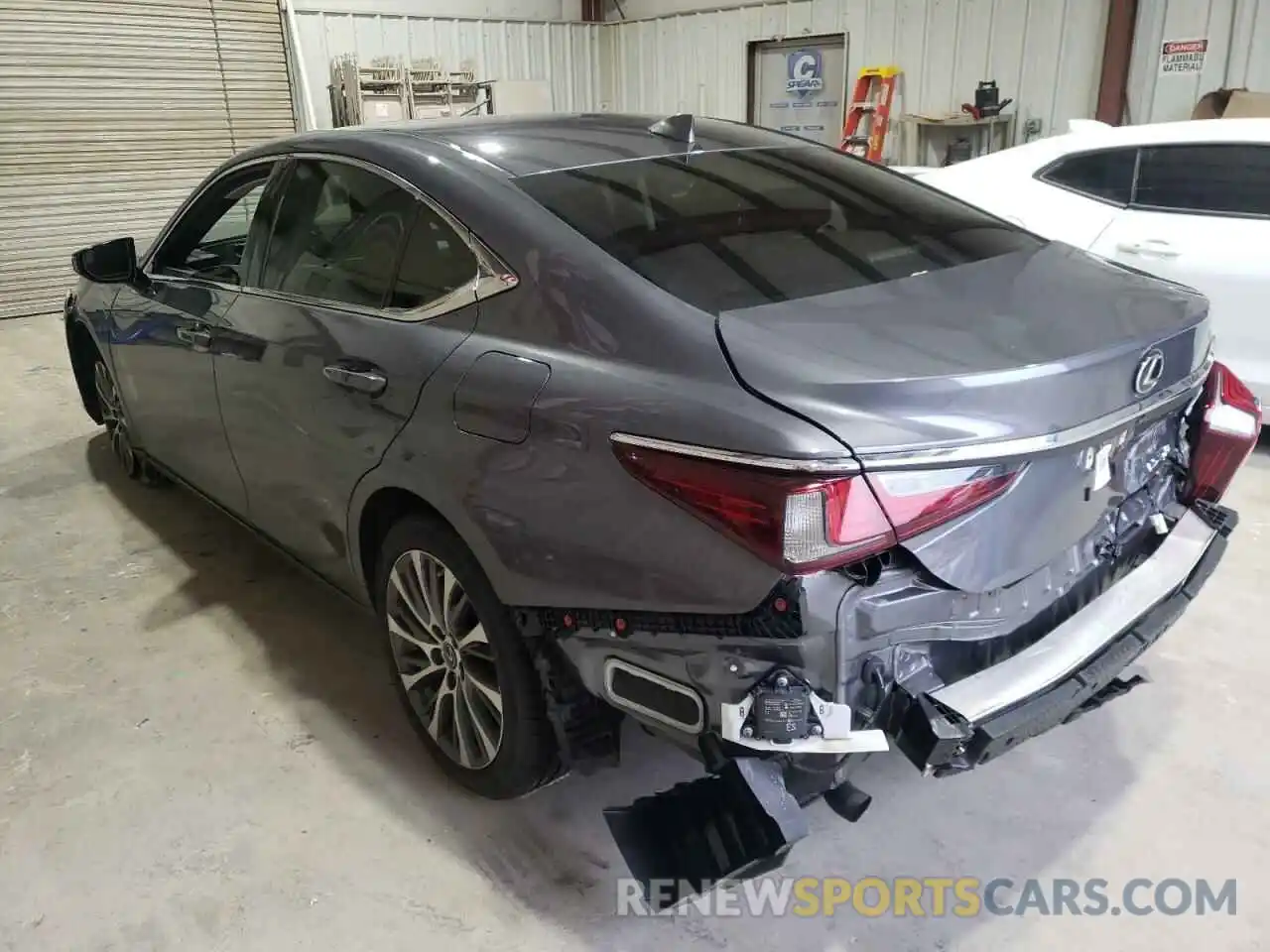 3 Photograph of a damaged car 58ABZ1B16KU021705 LEXUS ES350 2019