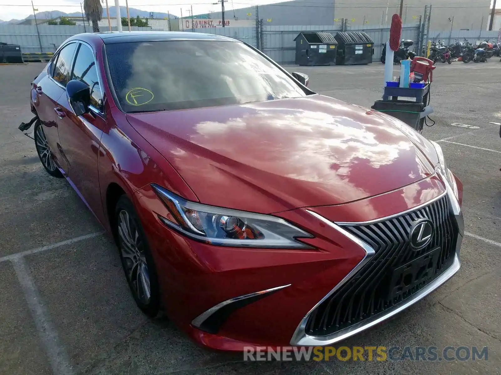 1 Photograph of a damaged car 58ABZ1B16KU031893 LEXUS ES350 2019