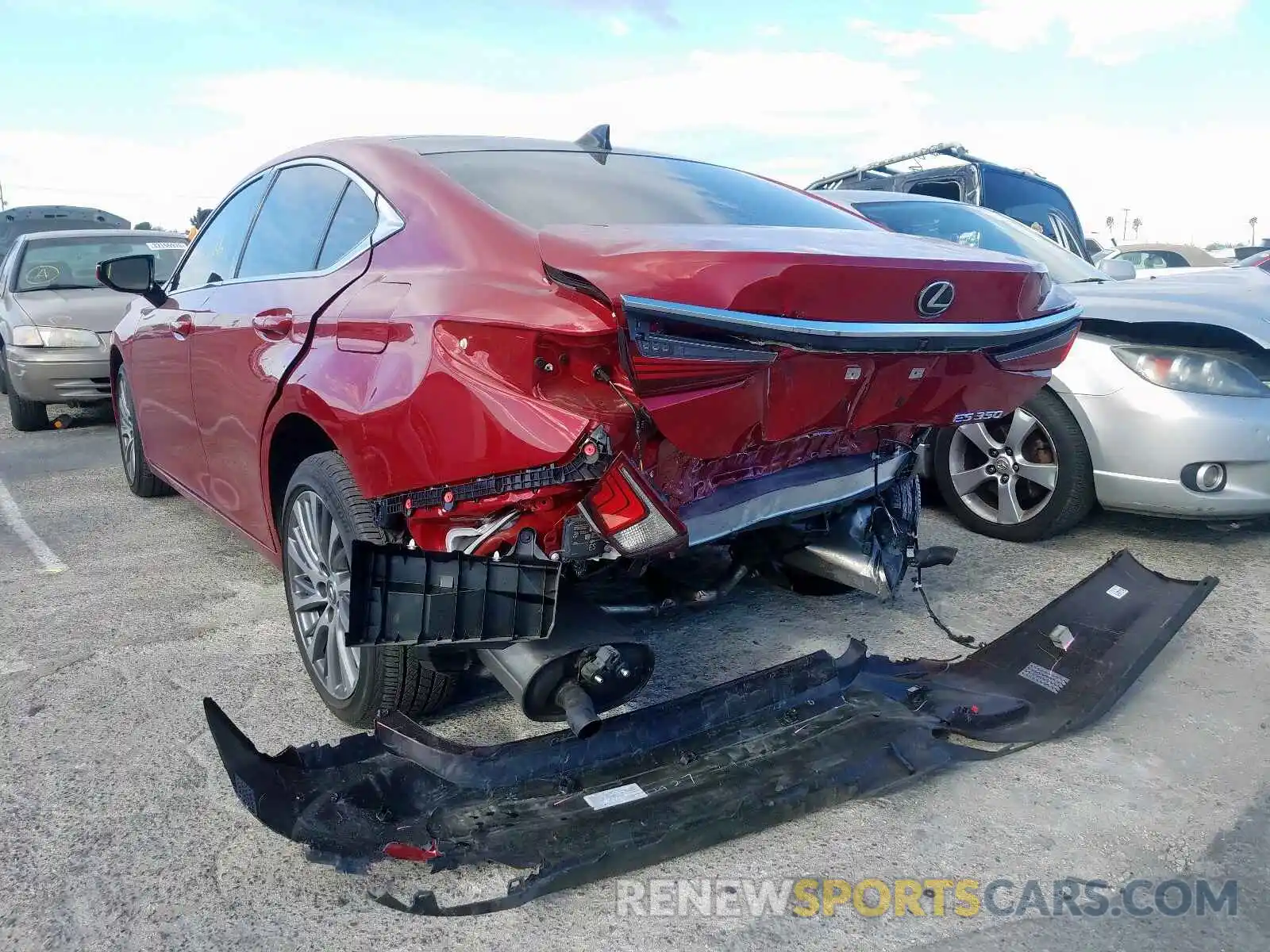 3 Photograph of a damaged car 58ABZ1B16KU031893 LEXUS ES350 2019