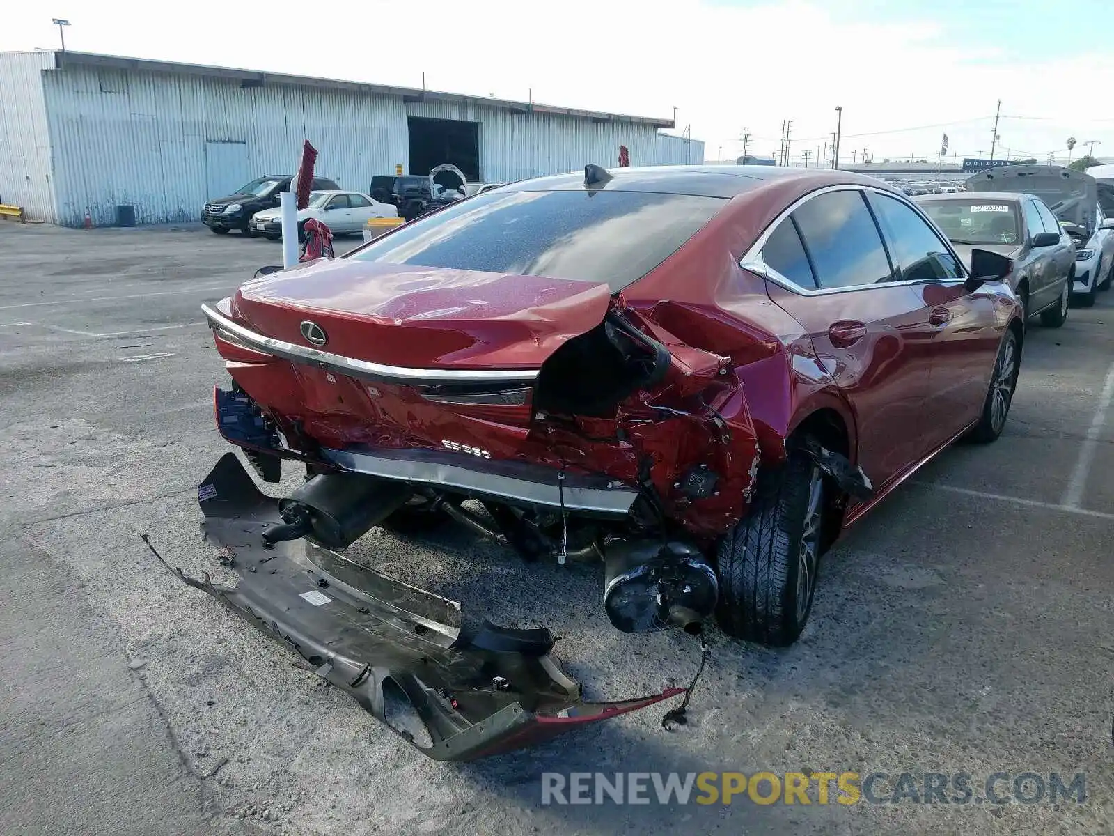 4 Photograph of a damaged car 58ABZ1B16KU031893 LEXUS ES350 2019