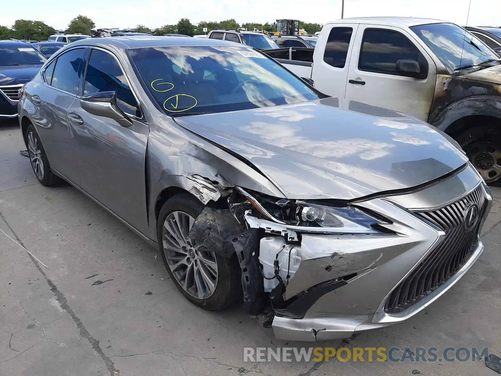 1 Photograph of a damaged car 58ABZ1B16KU040819 LEXUS ES350 2019