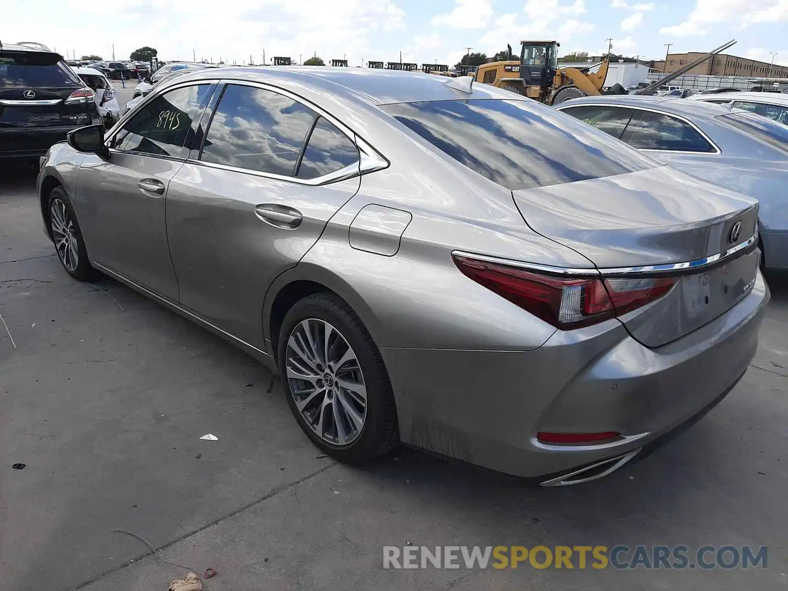 3 Photograph of a damaged car 58ABZ1B16KU040819 LEXUS ES350 2019