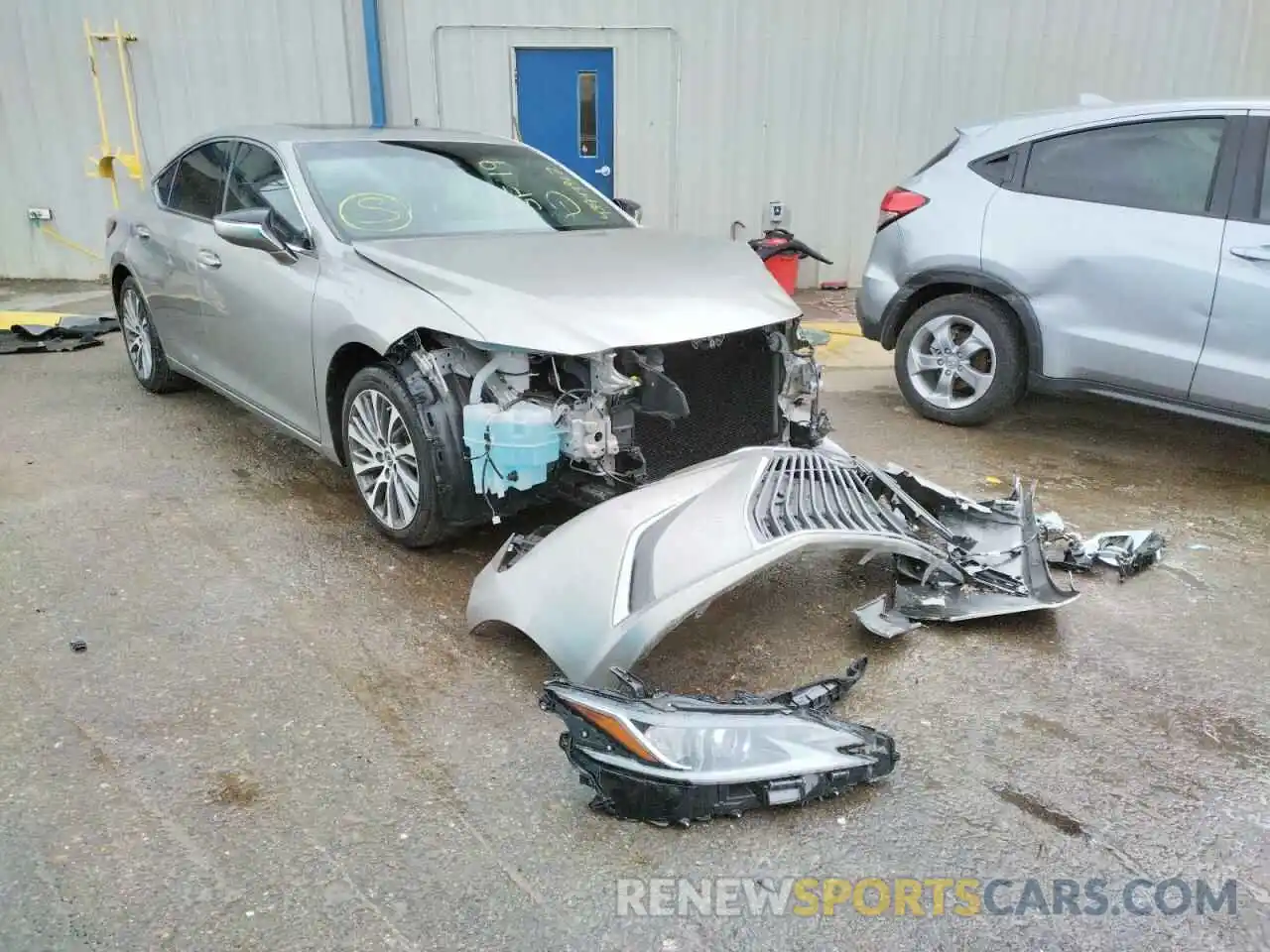 1 Photograph of a damaged car 58ABZ1B16KU042490 LEXUS ES350 2019