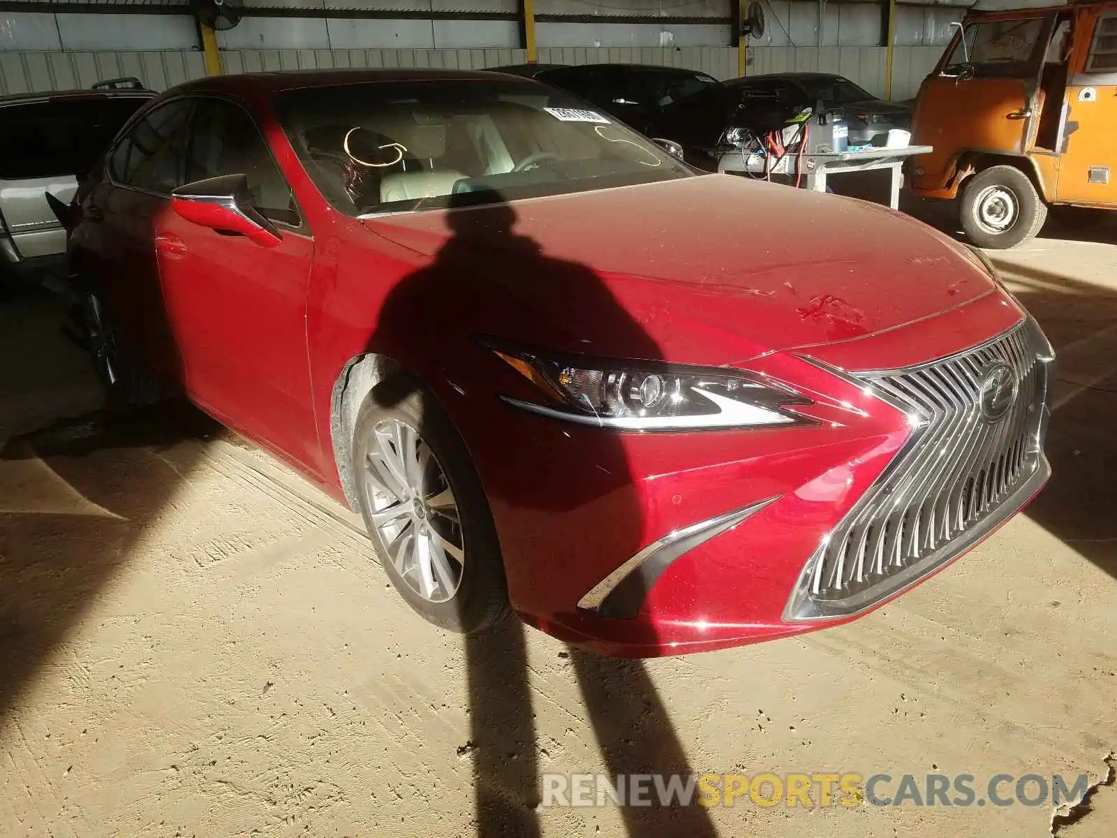 1 Photograph of a damaged car 58ABZ1B16KU044515 LEXUS ES350 2019