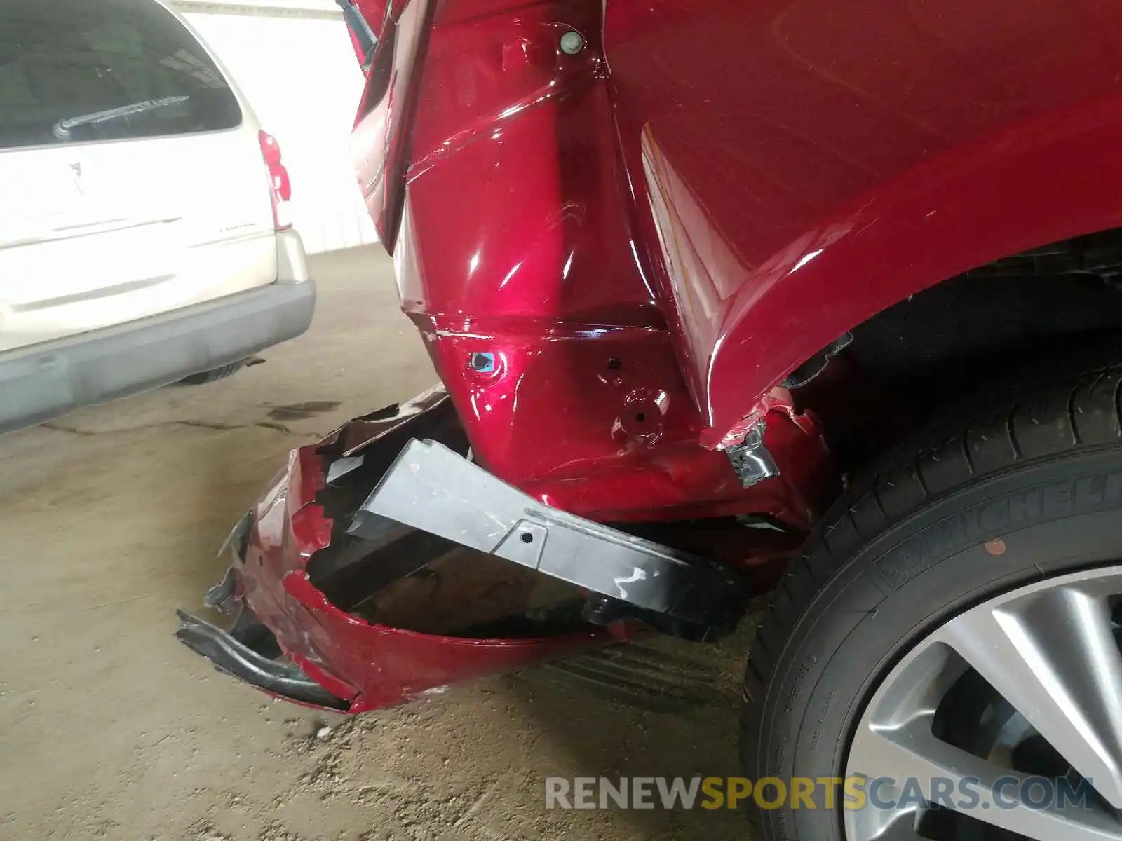 9 Photograph of a damaged car 58ABZ1B16KU044515 LEXUS ES350 2019