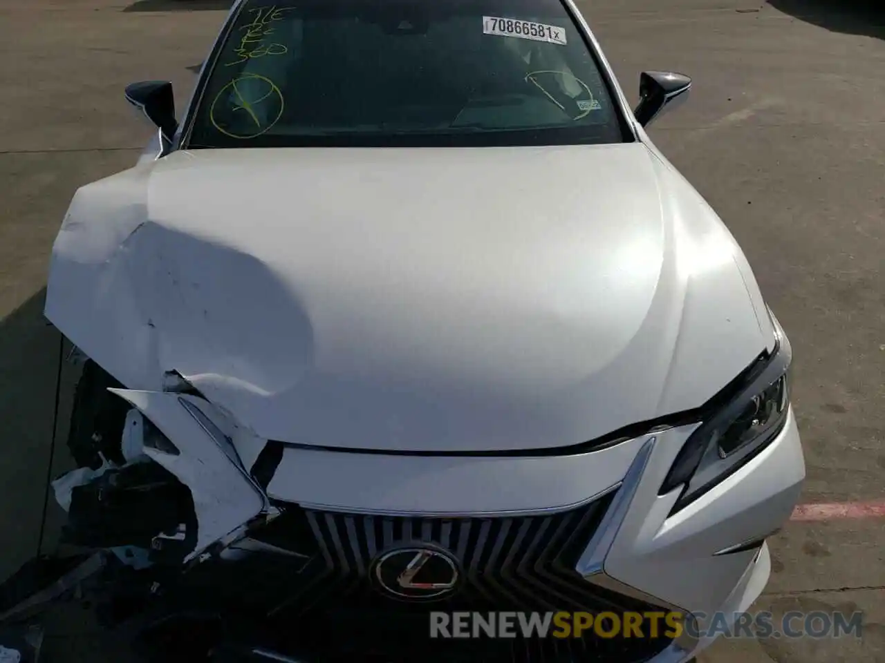 5 Photograph of a damaged car 58ABZ1B16KU045664 LEXUS ES350 2019