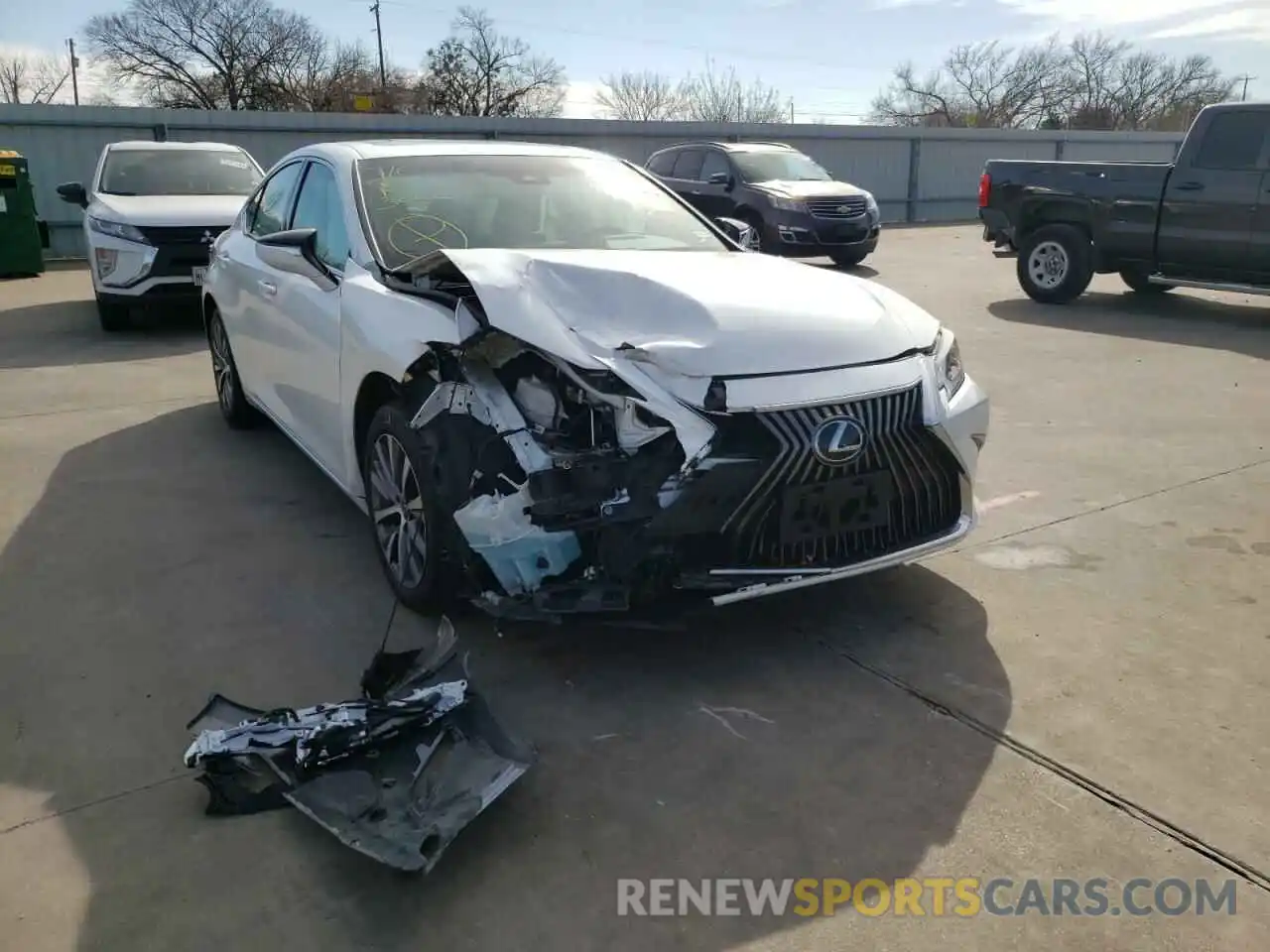 7 Photograph of a damaged car 58ABZ1B16KU045664 LEXUS ES350 2019