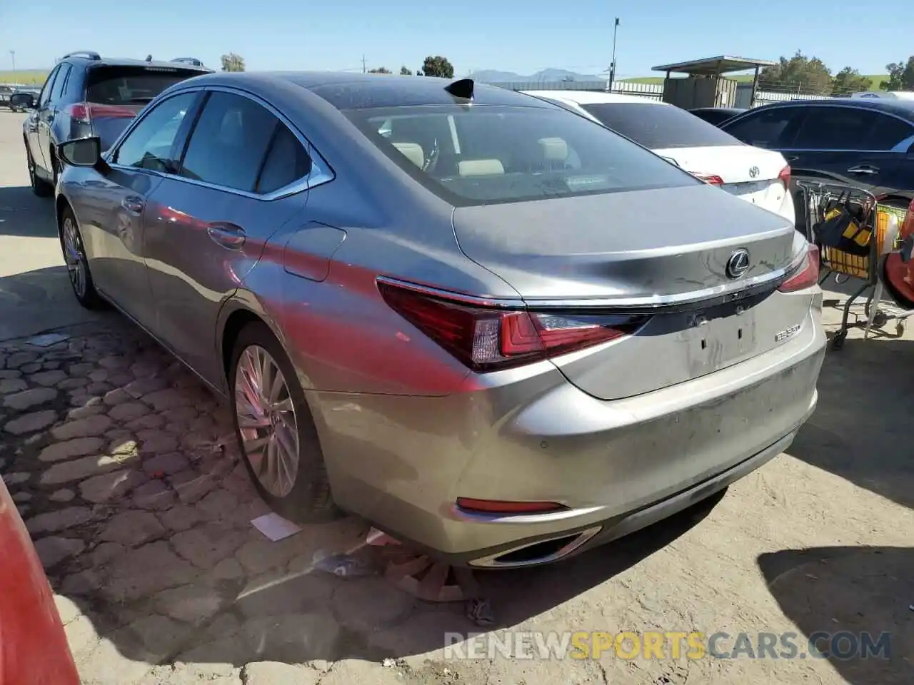 2 Photograph of a damaged car 58ABZ1B16KU050671 LEXUS ES350 2019