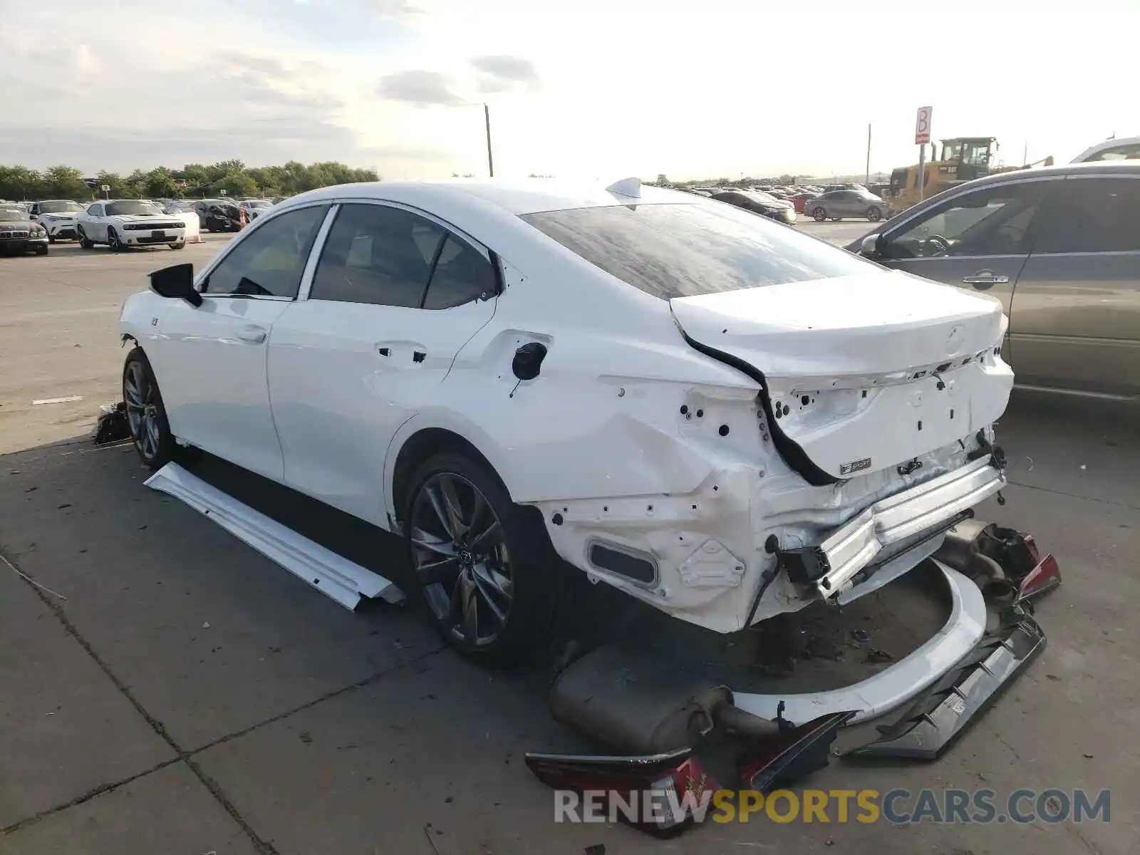 3 Photograph of a damaged car 58ABZ1B17KU001267 LEXUS ES350 2019