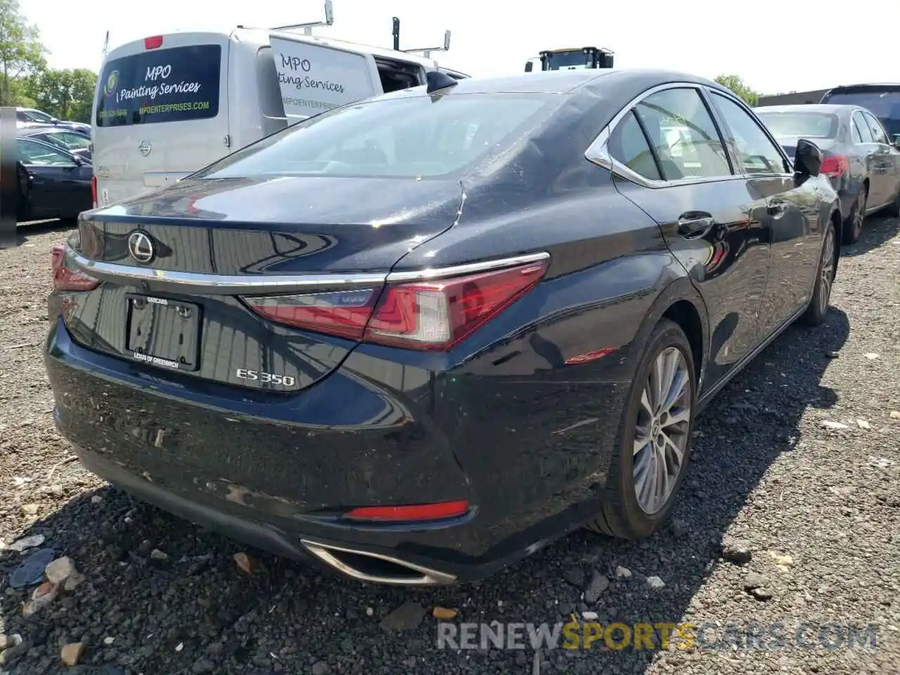 4 Photograph of a damaged car 58ABZ1B17KU005366 LEXUS ES350 2019