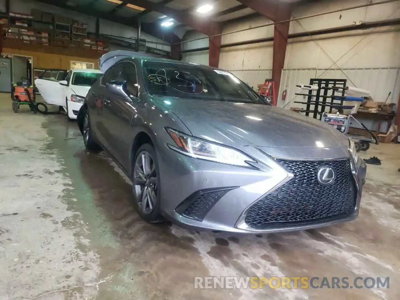 1 Photograph of a damaged car 58ABZ1B17KU006341 LEXUS ES350 2019