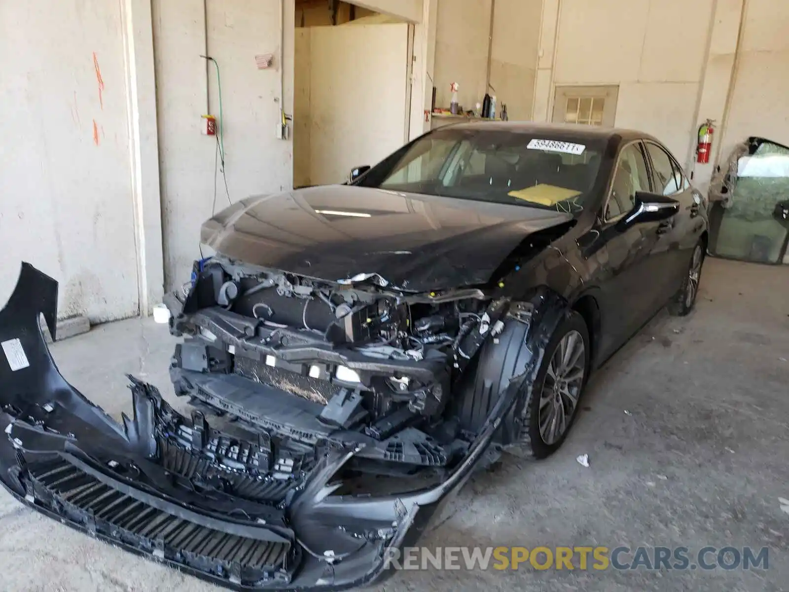 2 Photograph of a damaged car 58ABZ1B17KU006517 LEXUS ES350 2019