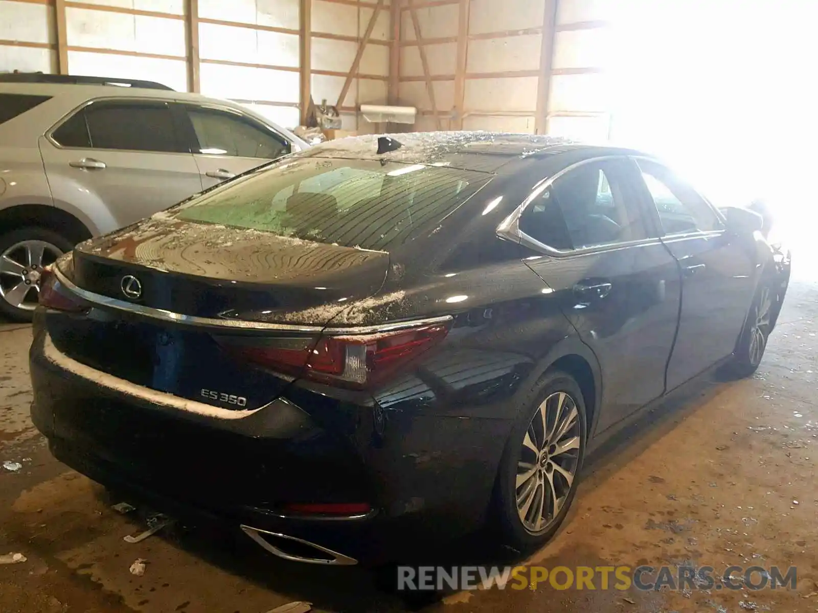 4 Photograph of a damaged car 58ABZ1B17KU008218 LEXUS ES350 2019