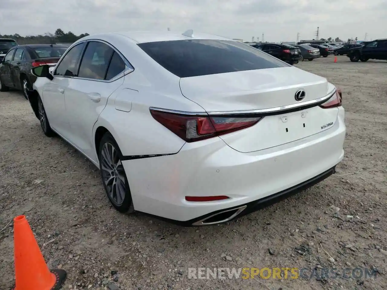 3 Photograph of a damaged car 58ABZ1B17KU010342 LEXUS ES350 2019