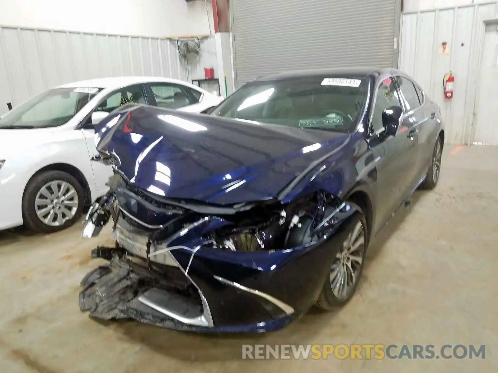 2 Photograph of a damaged car 58ABZ1B17KU014407 LEXUS ES350 2019