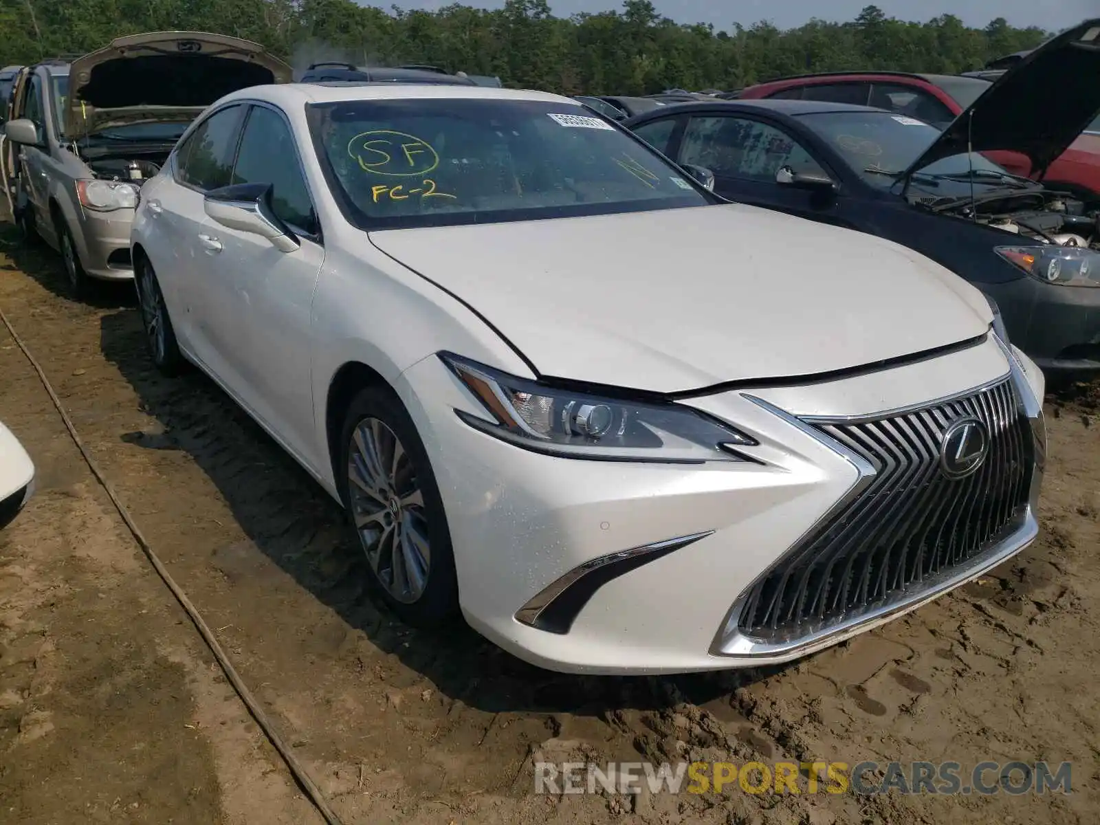 1 Photograph of a damaged car 58ABZ1B17KU015203 LEXUS ES350 2019