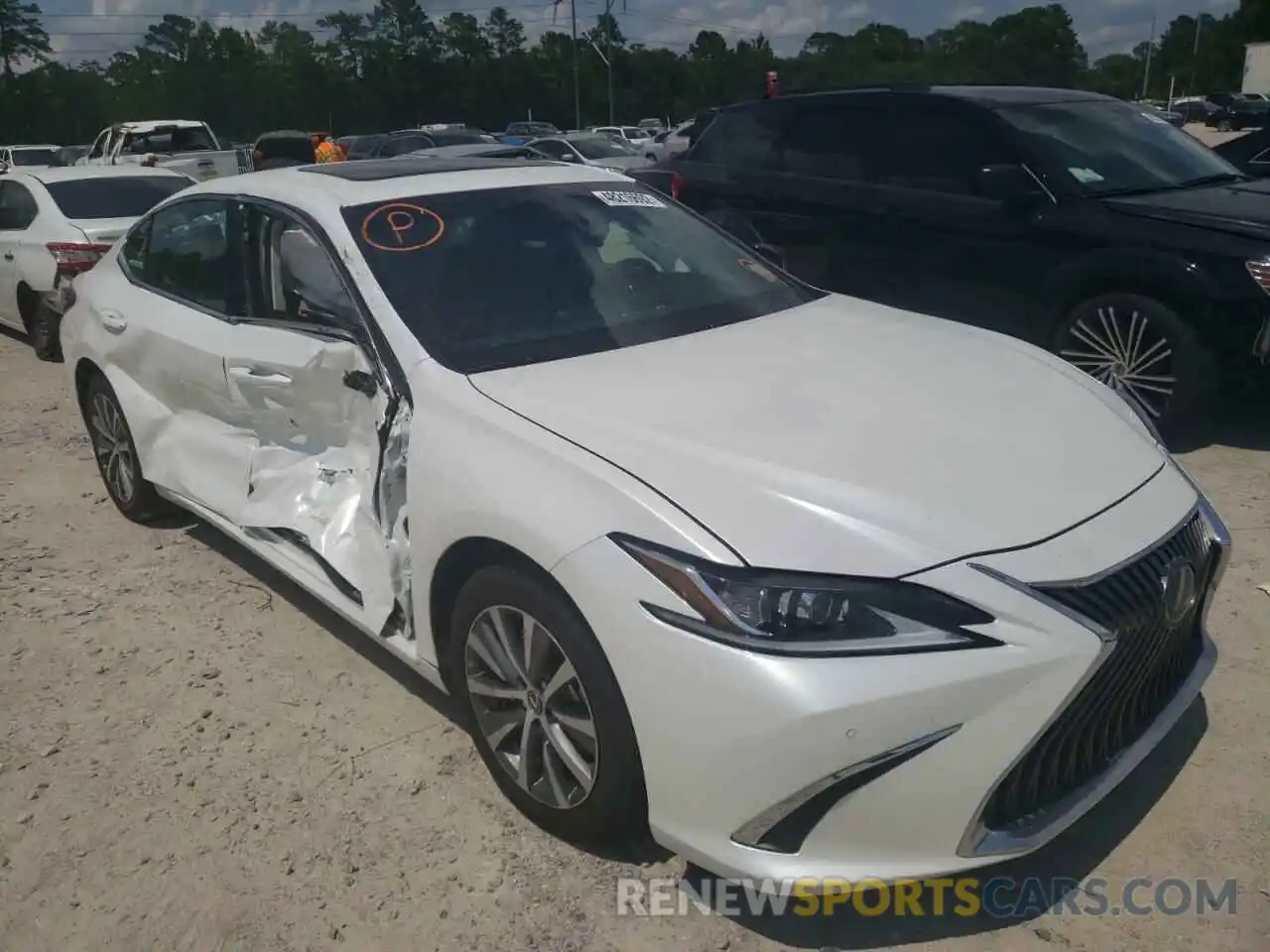 1 Photograph of a damaged car 58ABZ1B17KU020952 LEXUS ES350 2019