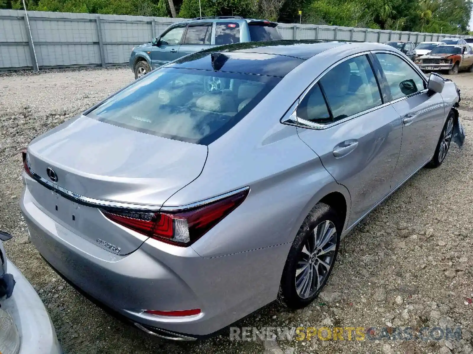 4 Фотография поврежденного автомобиля 58ABZ1B17KU021101 LEXUS ES350 2019