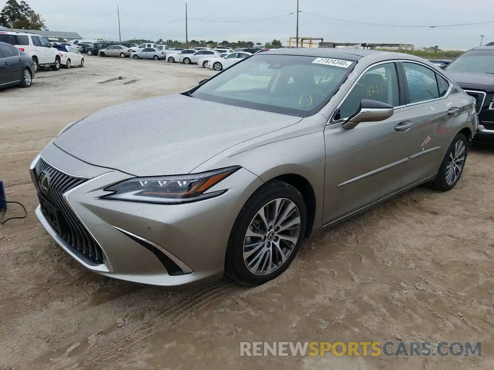 2 Photograph of a damaged car 58ABZ1B17KU022409 LEXUS ES350 2019