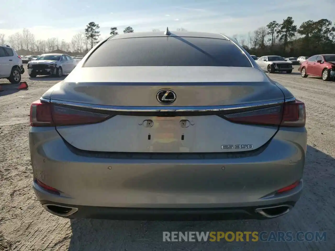 6 Photograph of a damaged car 58ABZ1B17KU022751 LEXUS ES350 2019