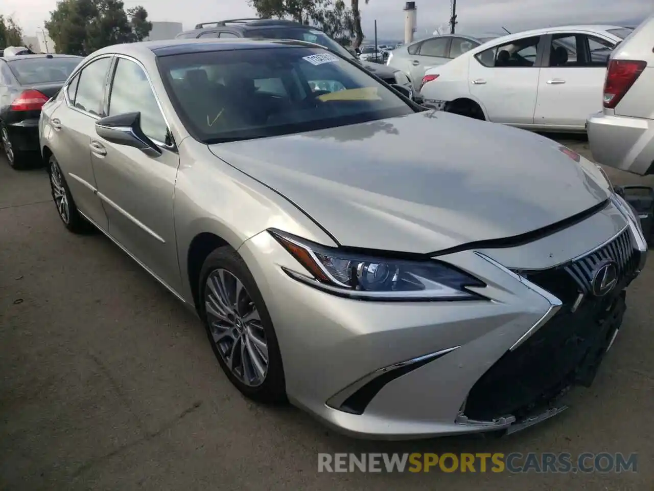 1 Photograph of a damaged car 58ABZ1B17KU028260 LEXUS ES350 2019