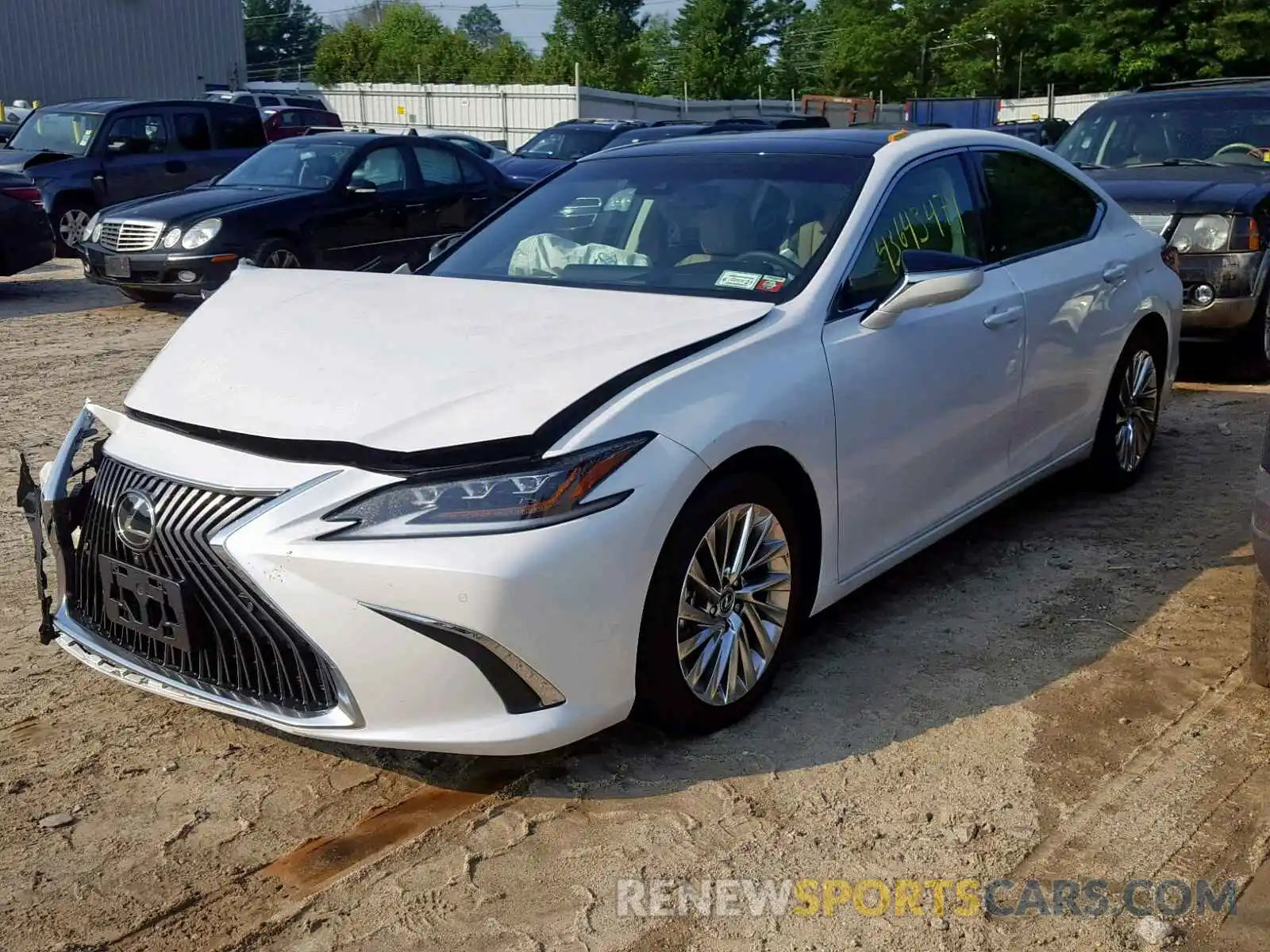 2 Photograph of a damaged car 58ABZ1B17KU035595 LEXUS ES350 2019