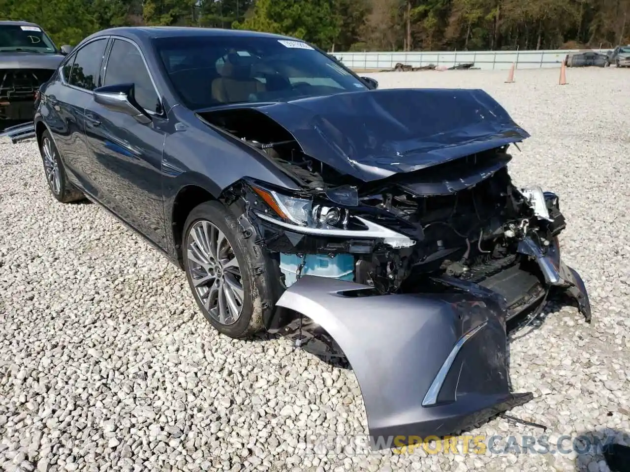 1 Photograph of a damaged car 58ABZ1B17KU039310 LEXUS ES350 2019