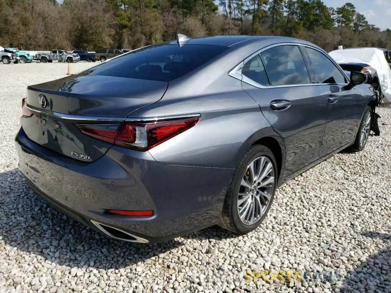 4 Photograph of a damaged car 58ABZ1B17KU039310 LEXUS ES350 2019