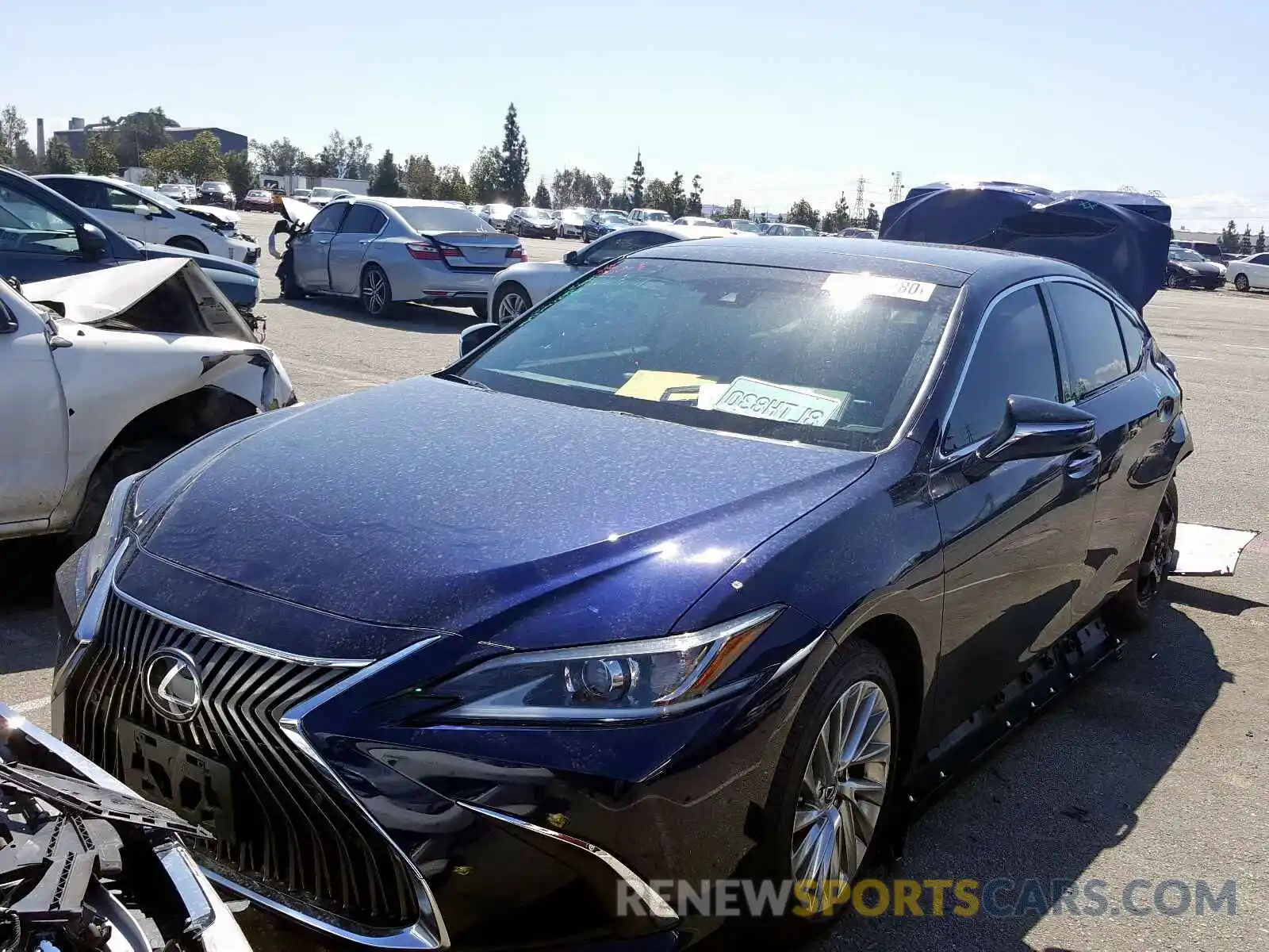 2 Photograph of a damaged car 58ABZ1B17KU039498 LEXUS ES350 2019