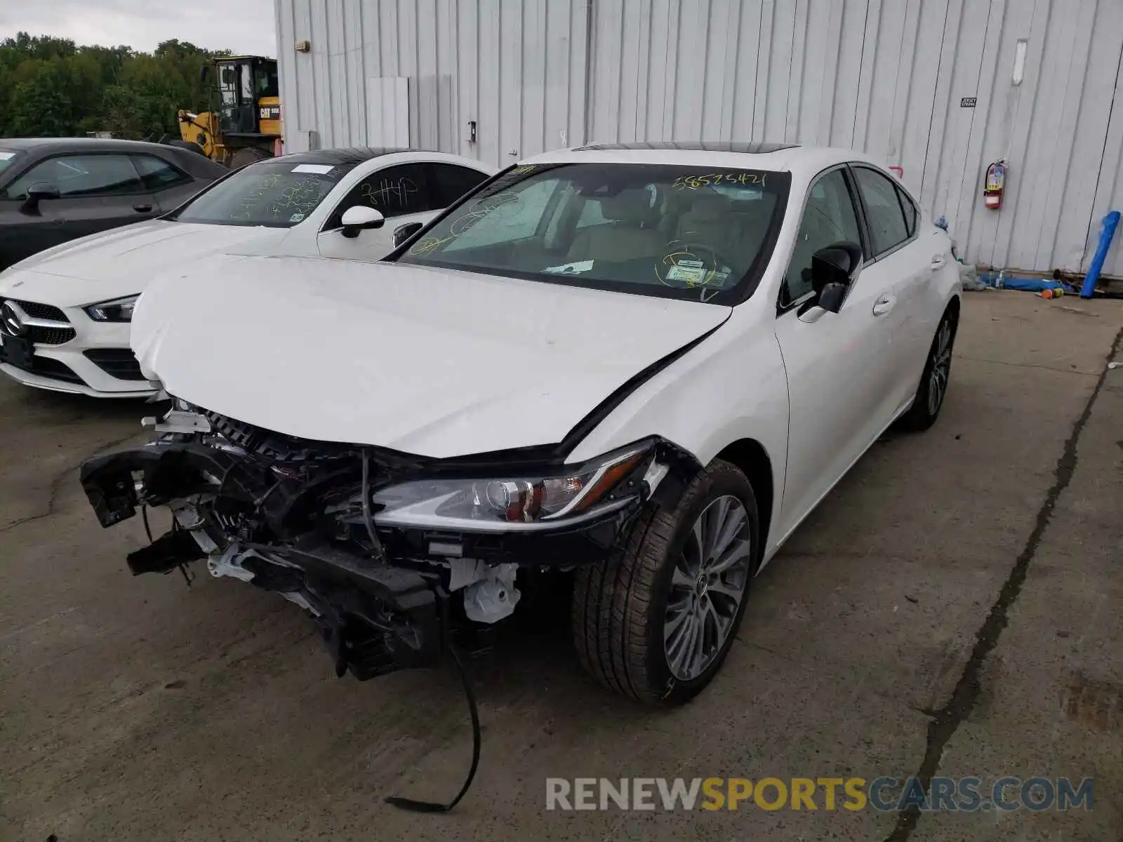 2 Photograph of a damaged car 58ABZ1B17KU042403 LEXUS ES350 2019