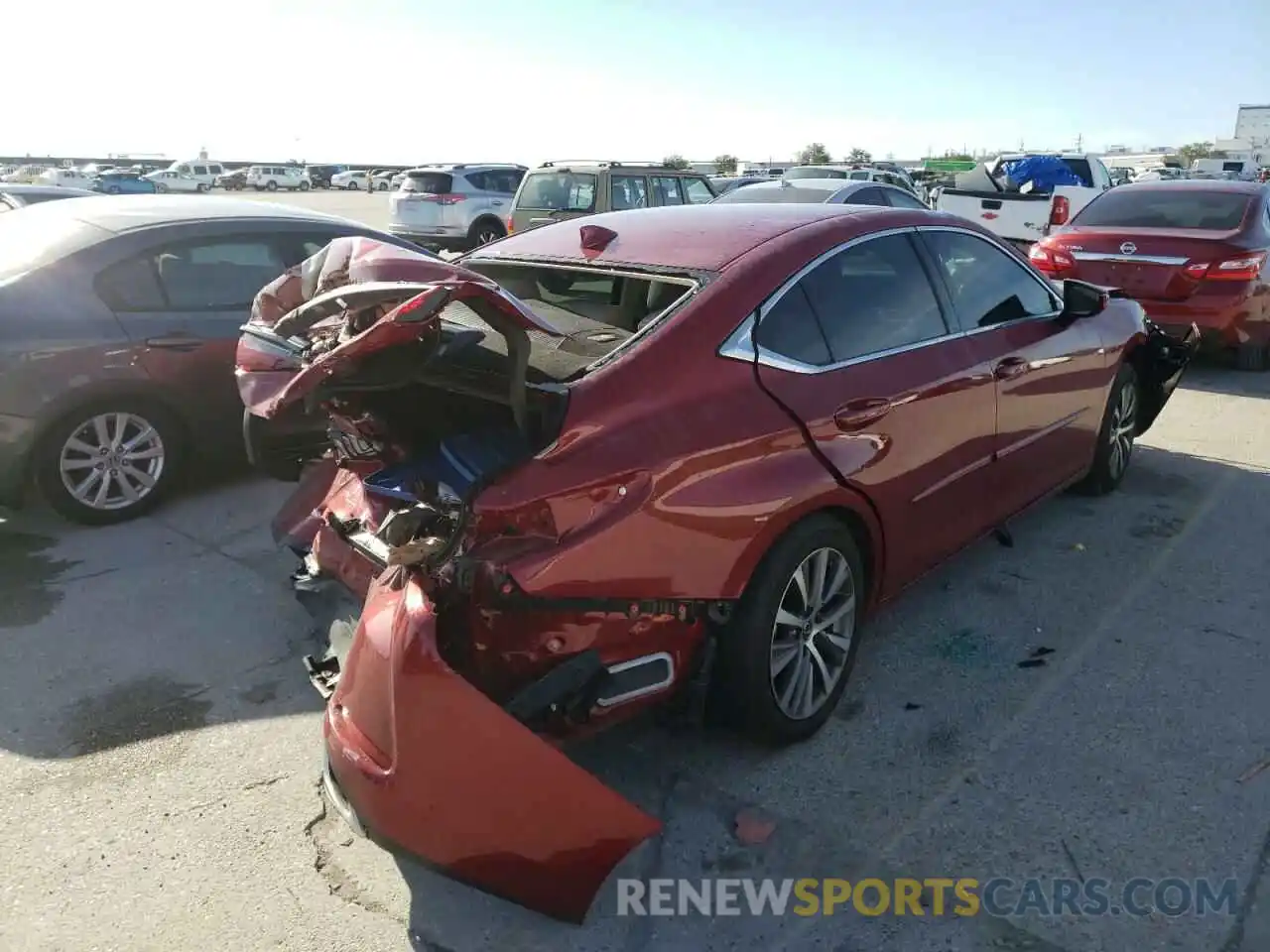 4 Photograph of a damaged car 58ABZ1B17KU043714 LEXUS ES350 2019