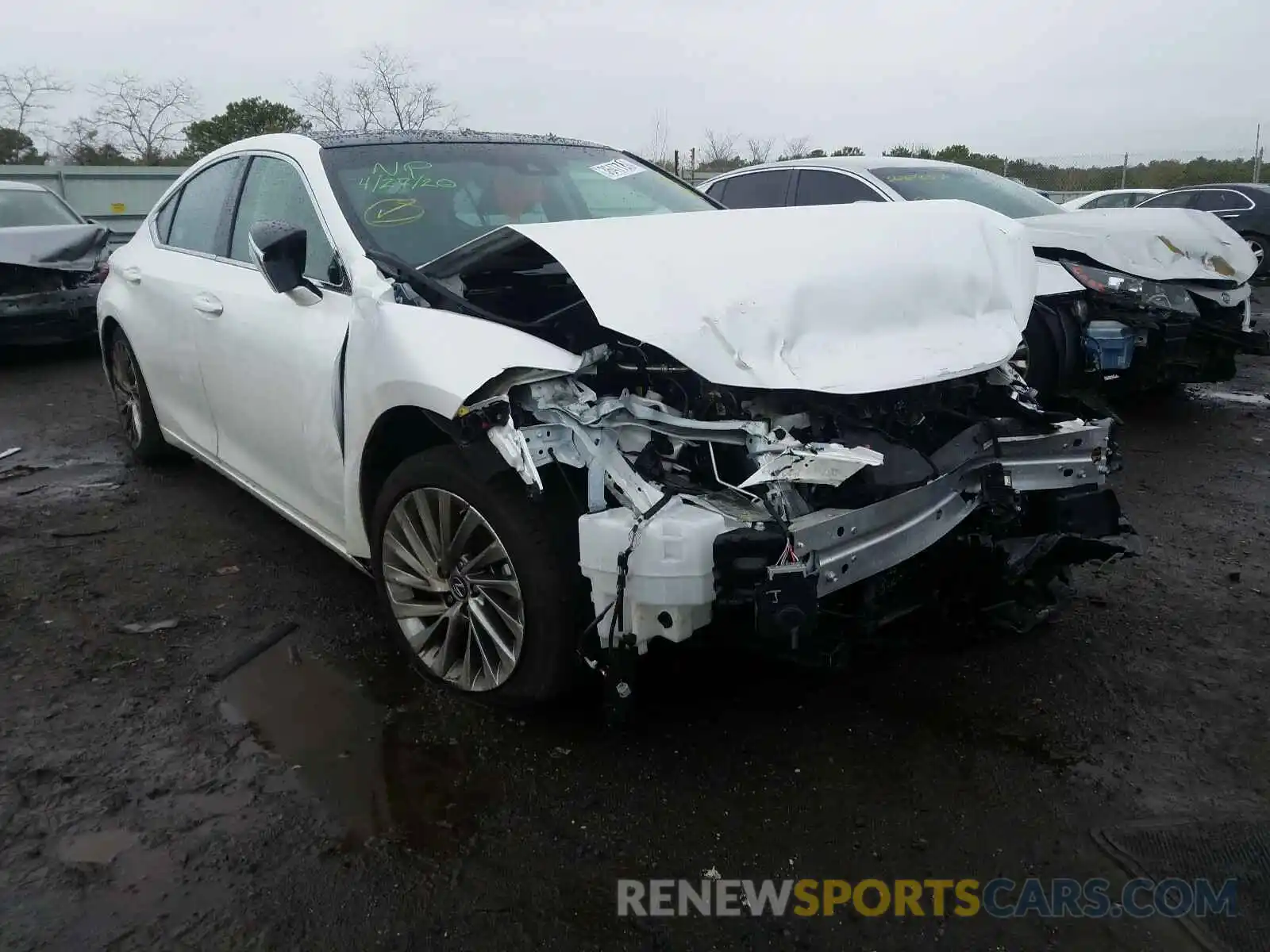 1 Photograph of a damaged car 58ABZ1B17KU046130 LEXUS ES350 2019