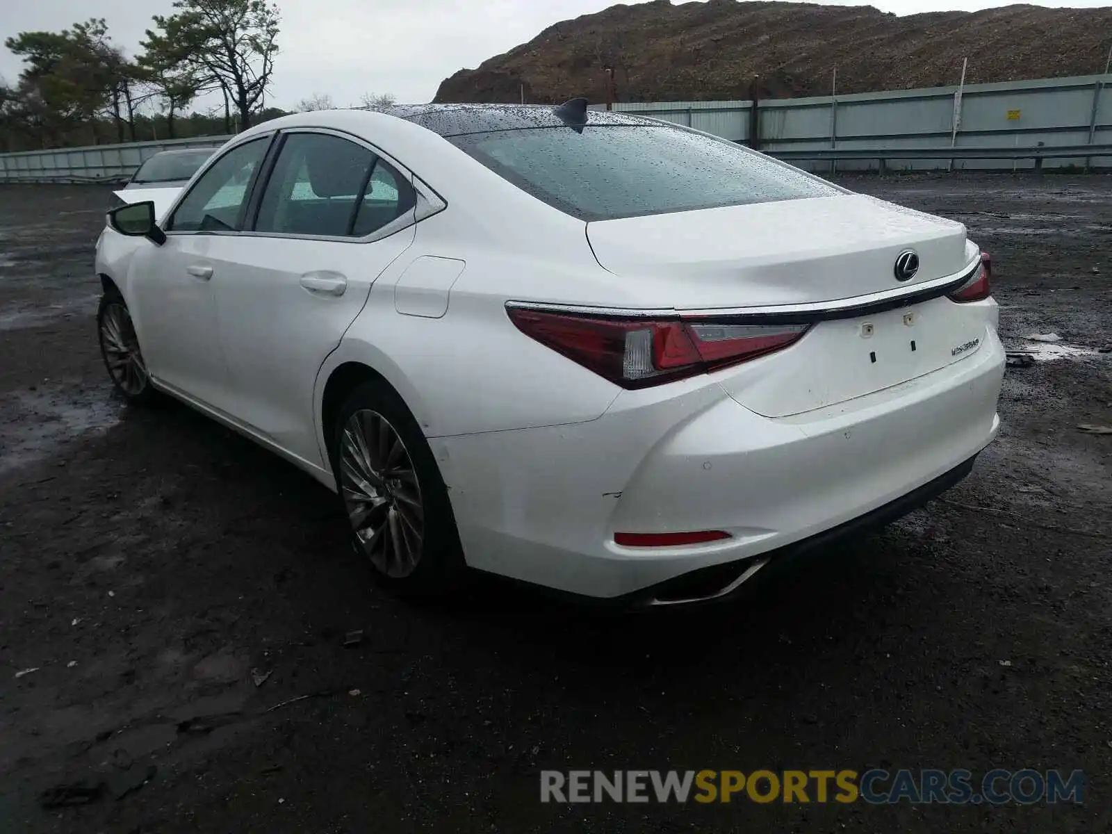 3 Photograph of a damaged car 58ABZ1B17KU046130 LEXUS ES350 2019