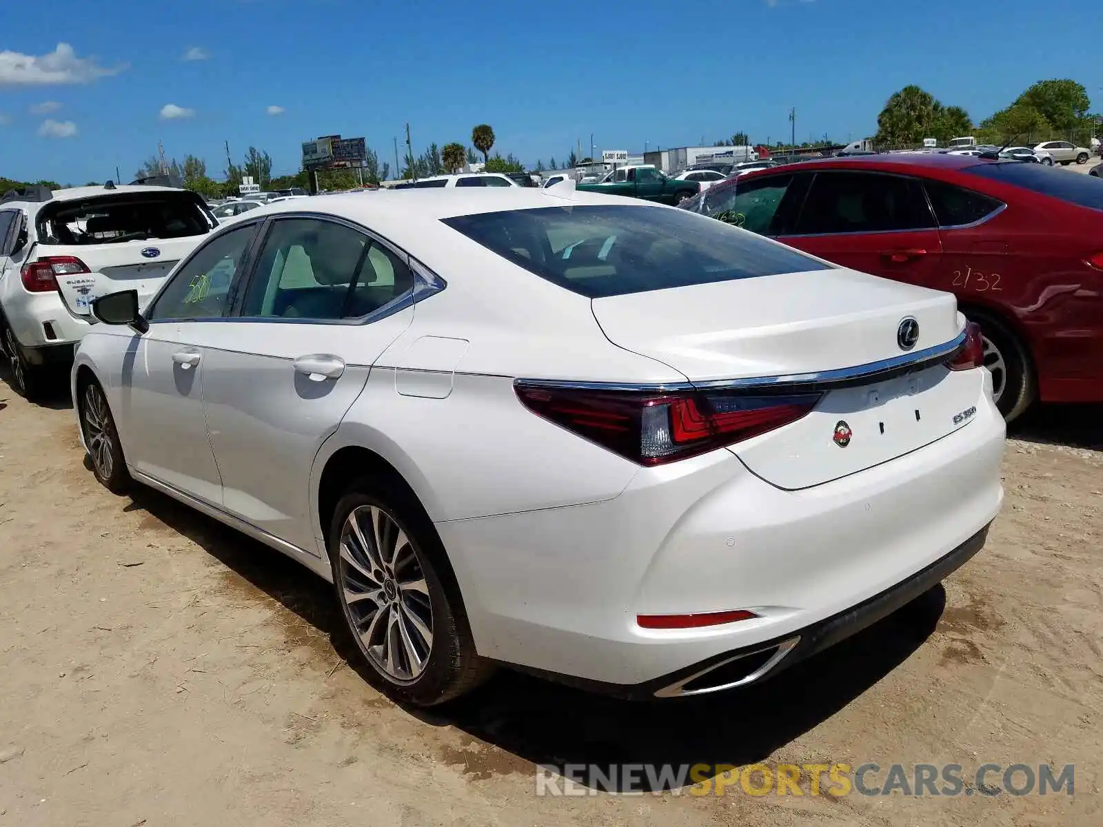 3 Photograph of a damaged car 58ABZ1B17KU047262 LEXUS ES350 2019