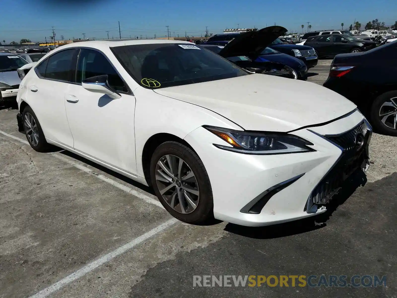 1 Photograph of a damaged car 58ABZ1B17KU048069 LEXUS ES350 2019