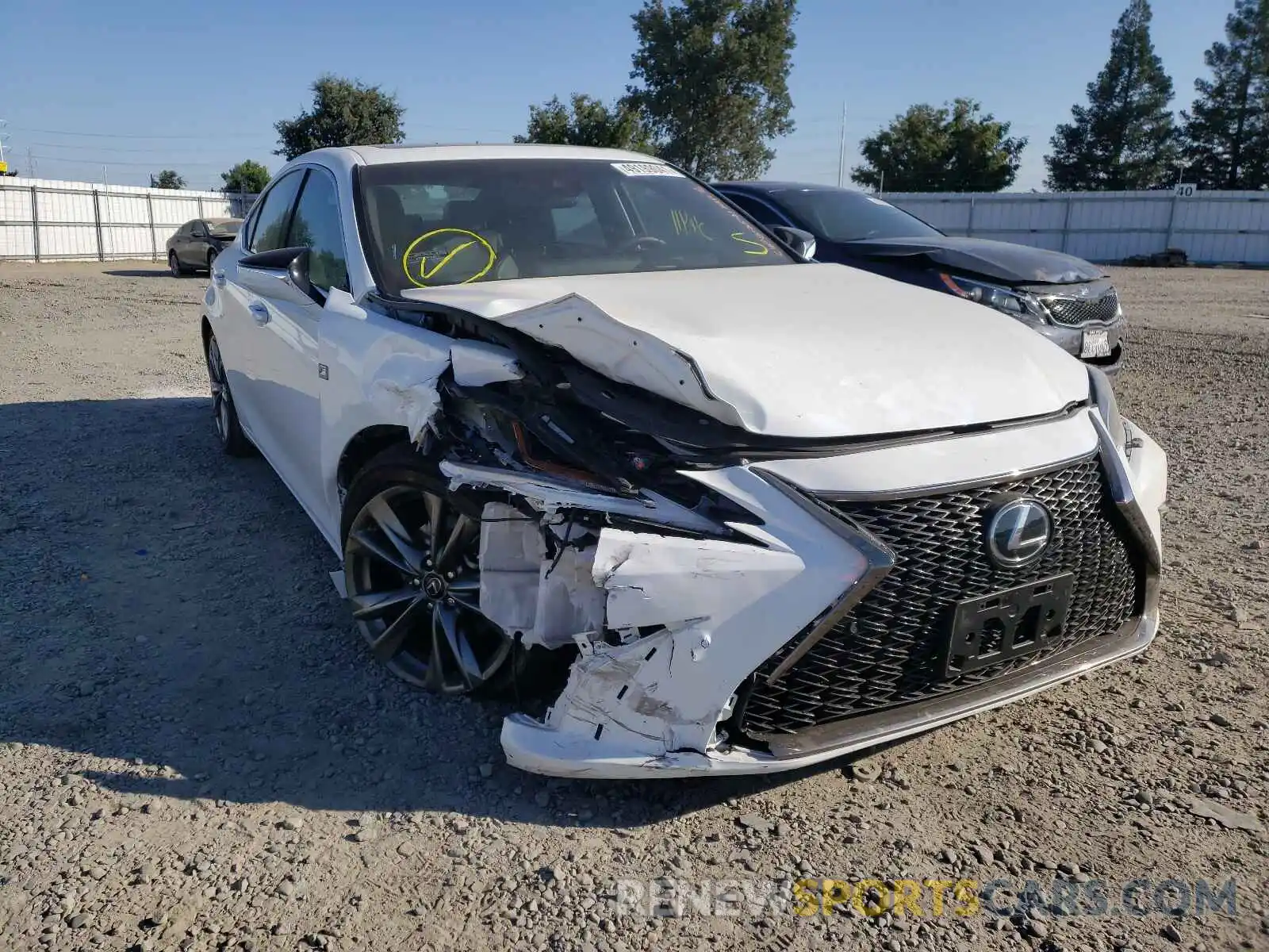 1 Photograph of a damaged car 58ABZ1B17KU048623 LEXUS ES350 2019